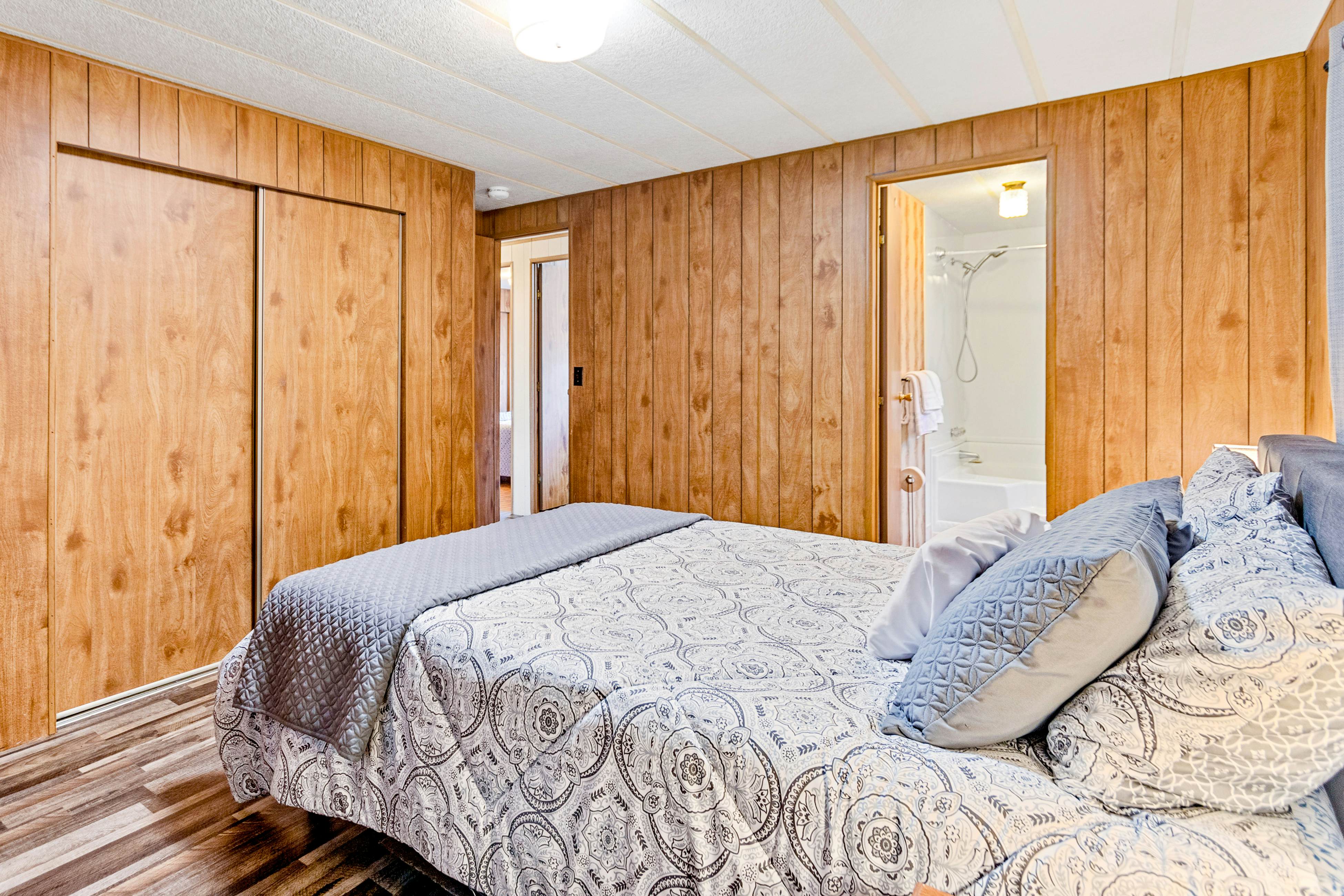 Cozy CDA Waterfront Home