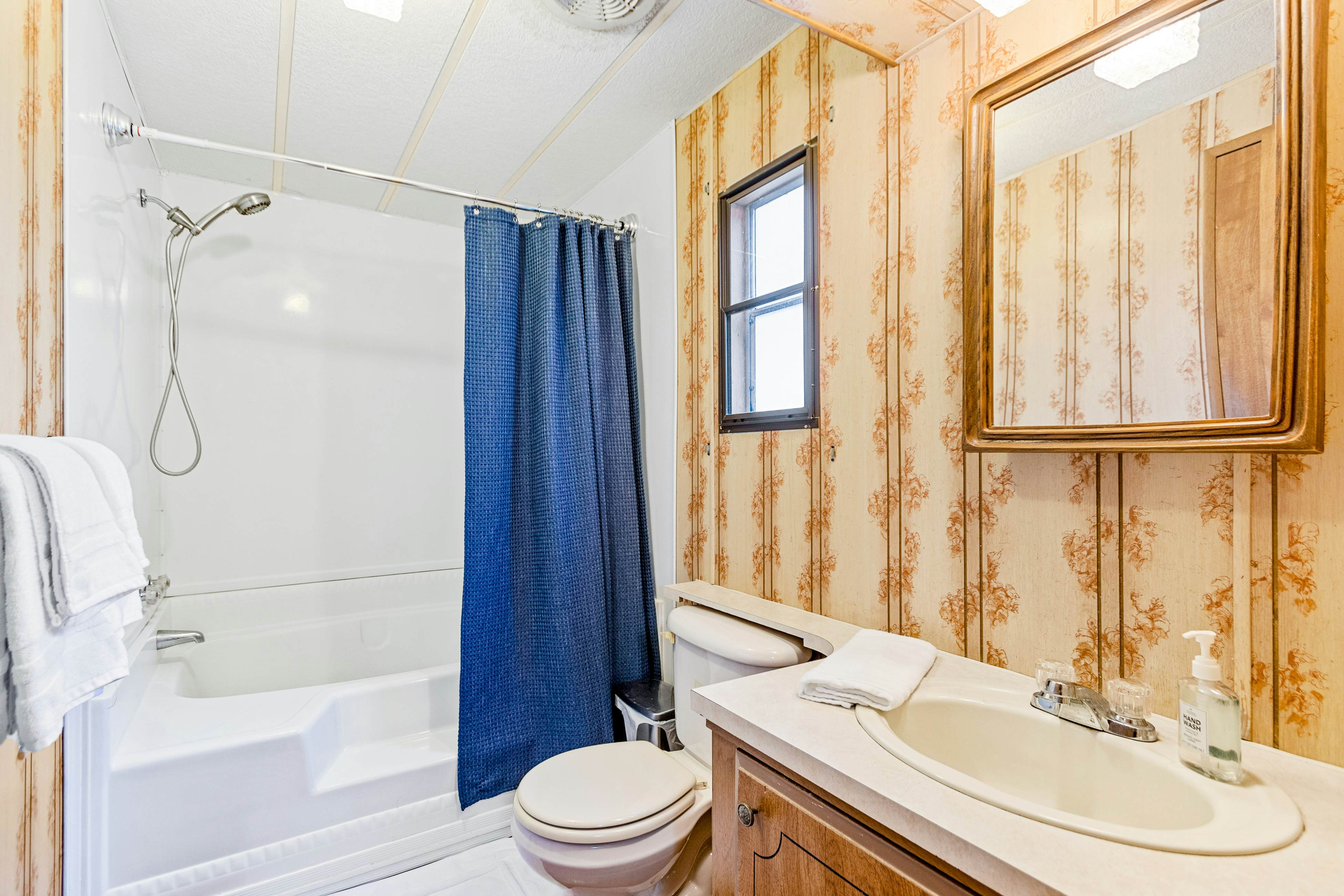 Cozy CDA Waterfront Home