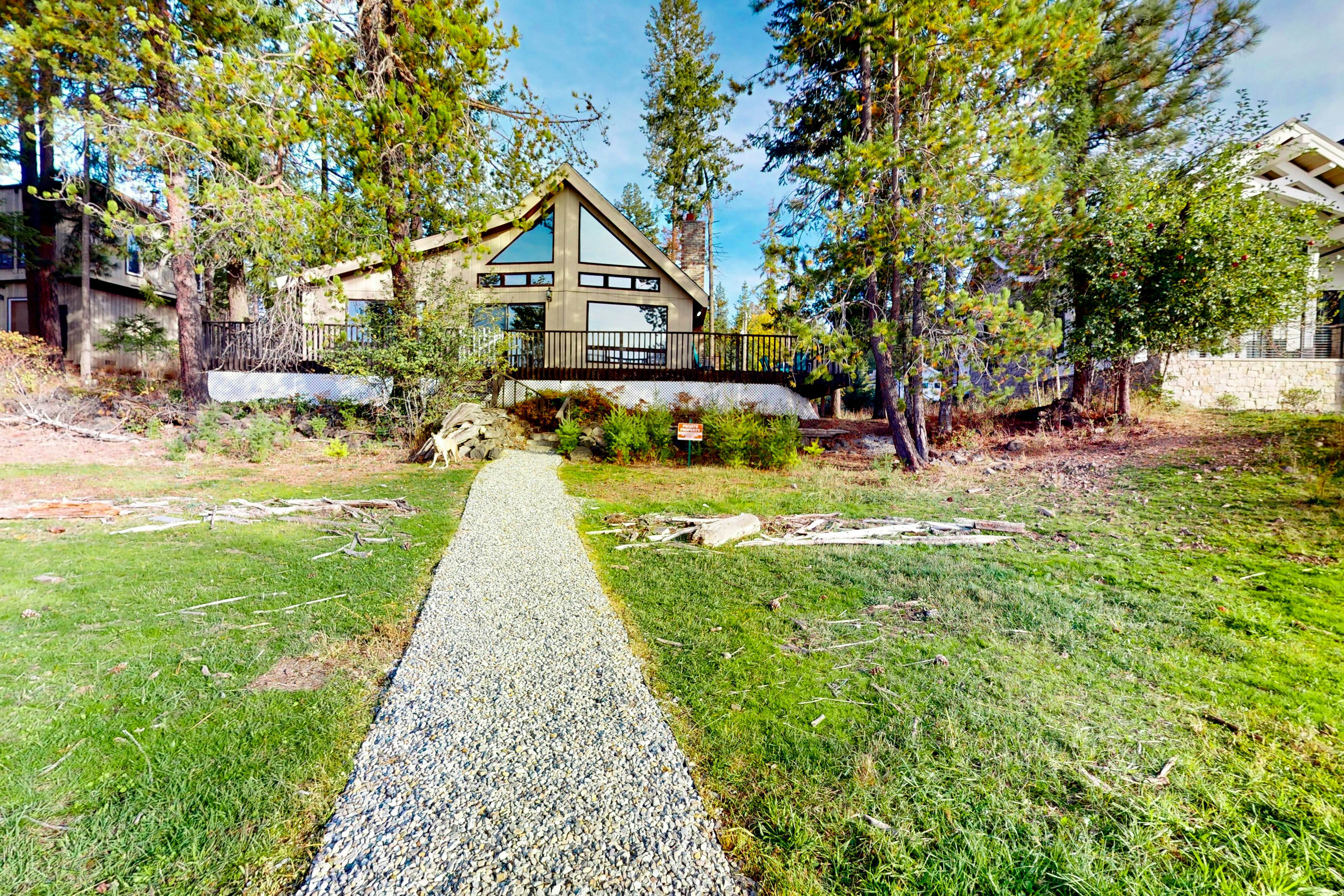 Lake Cabin With Woodstove