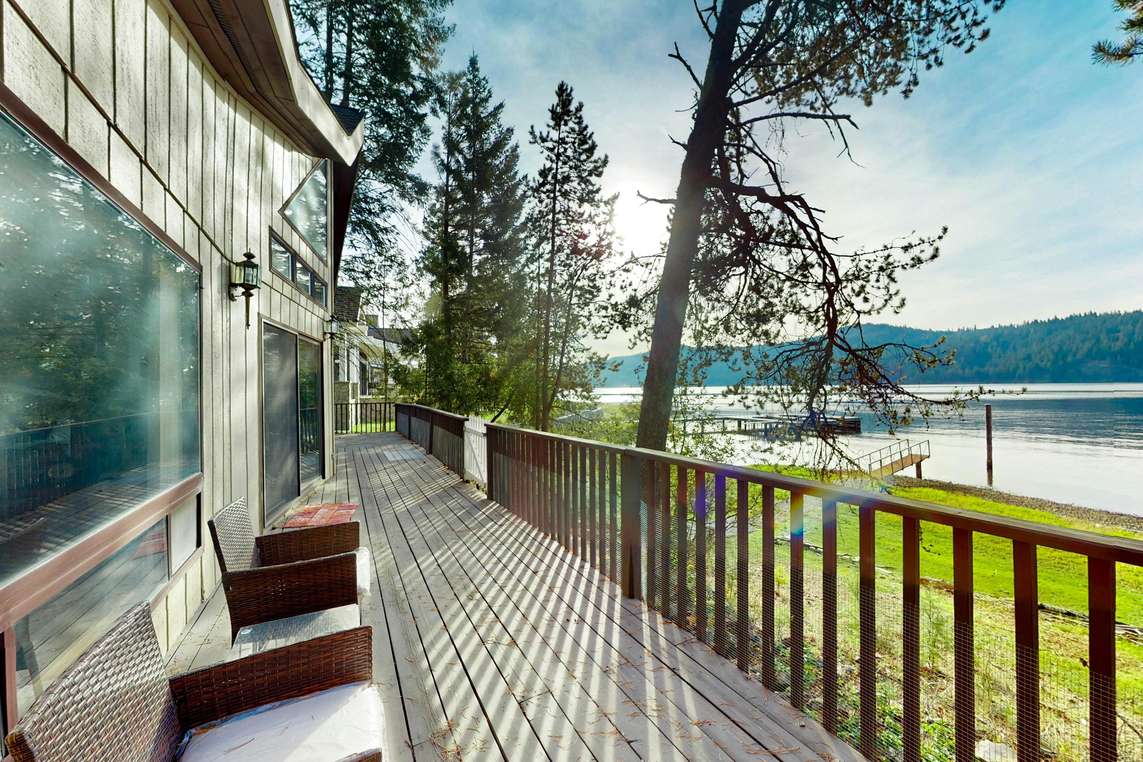 Lake Cabin With Woodstove