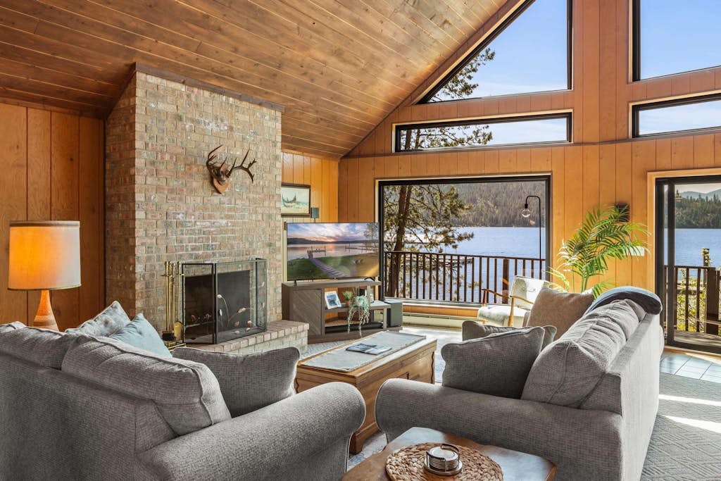 Lake Cabin 4BR - Private Dock & Views