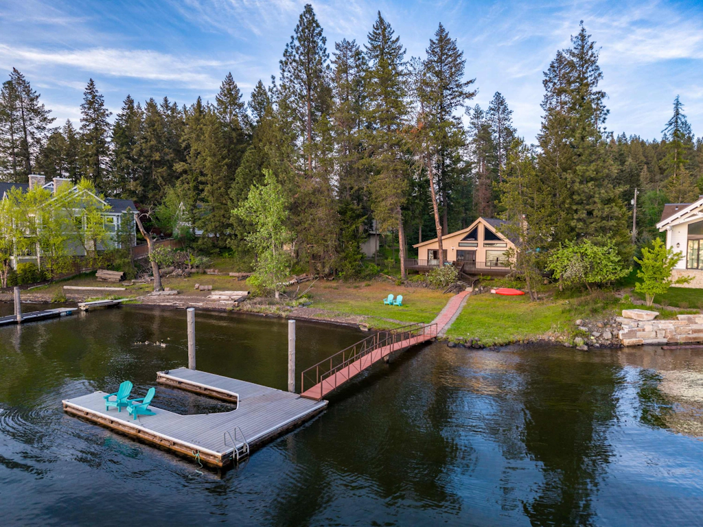Lake Cabin 4BR—Dock, Deck, & Views