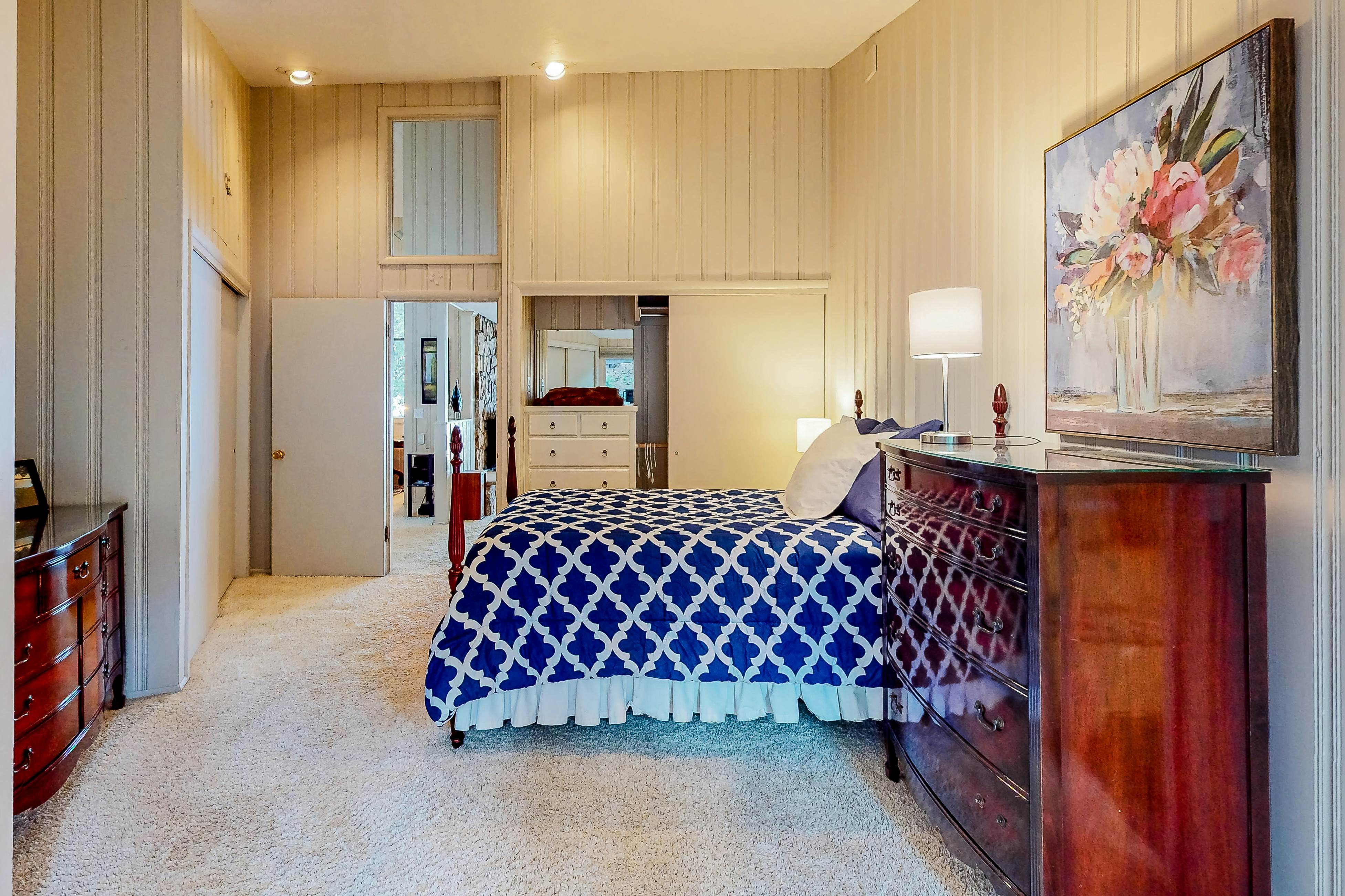 Lakeside Retreat With Dock