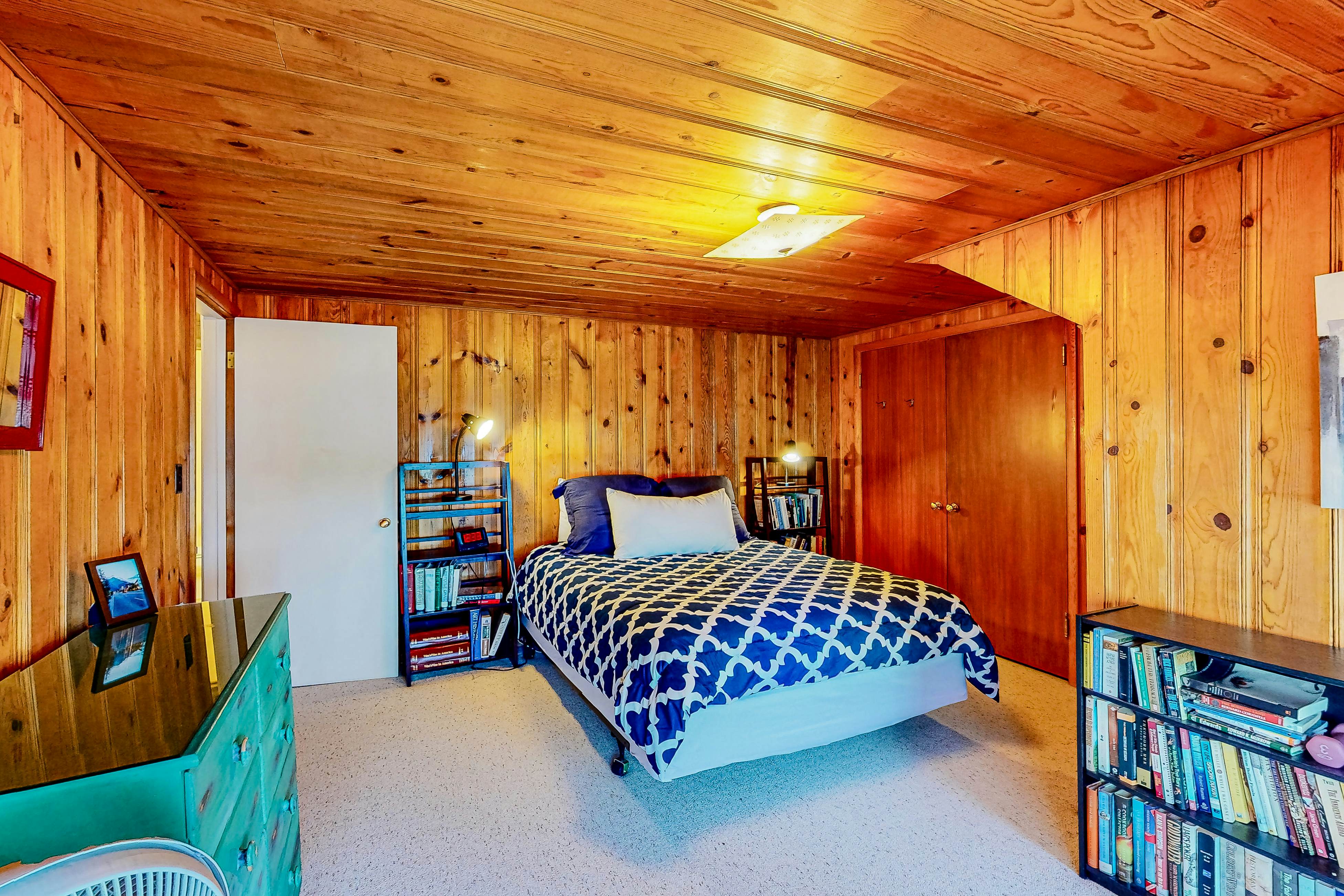 Lakeside Retreat With Dock