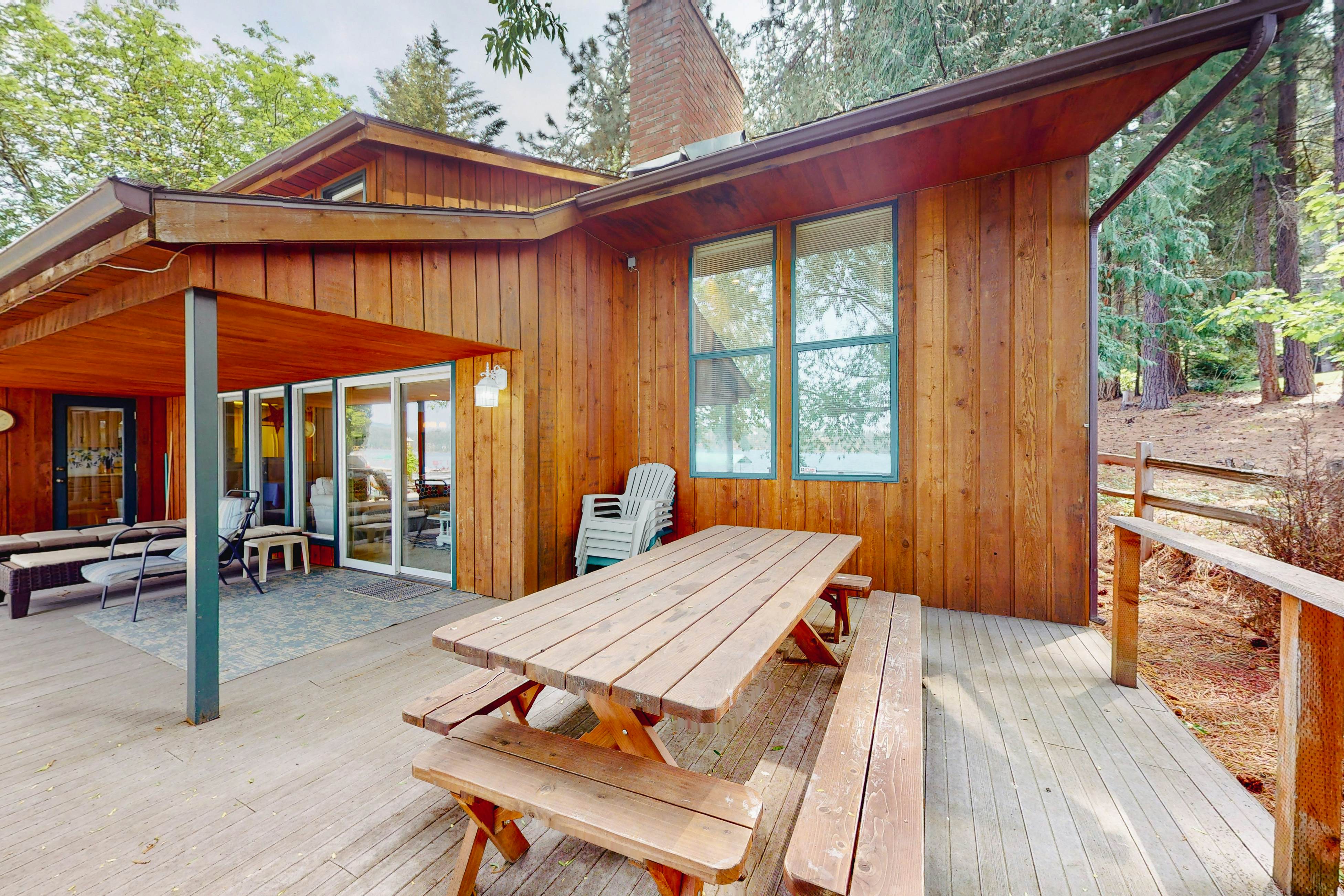 Lakeside Retreat With Dock