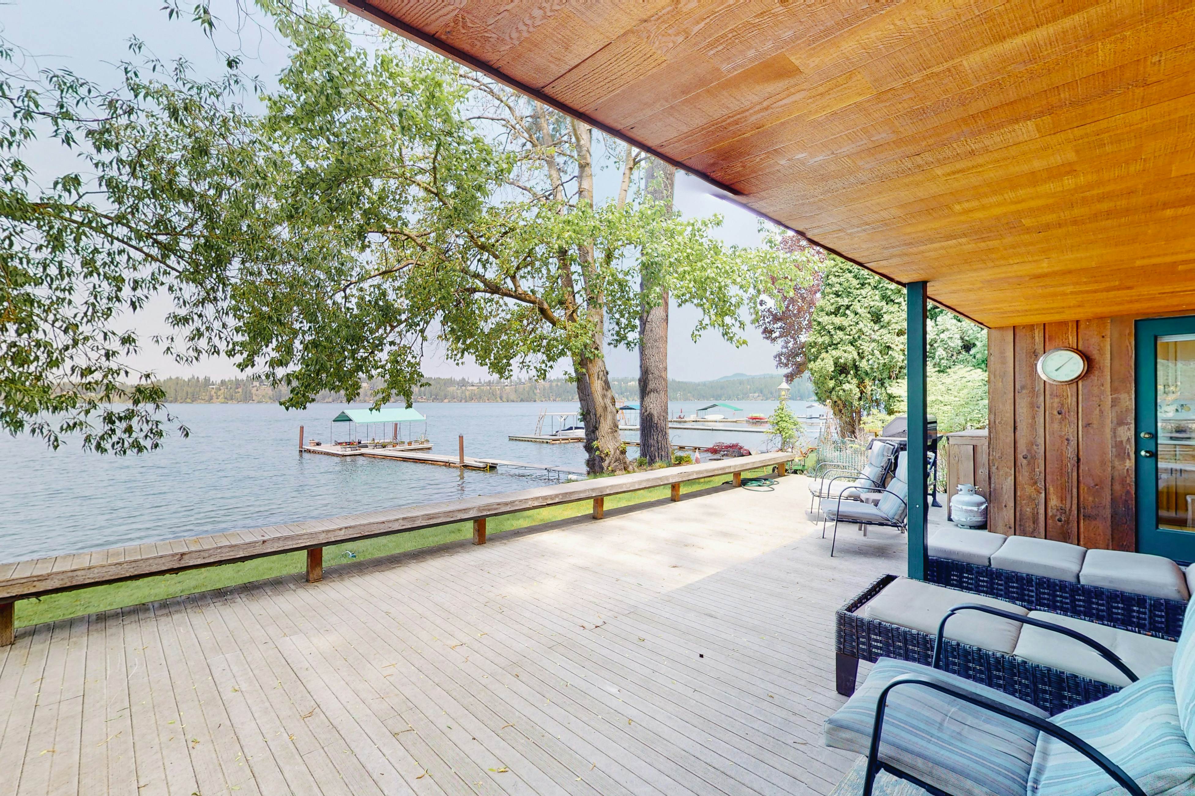 Lakeside Retreat With Dock