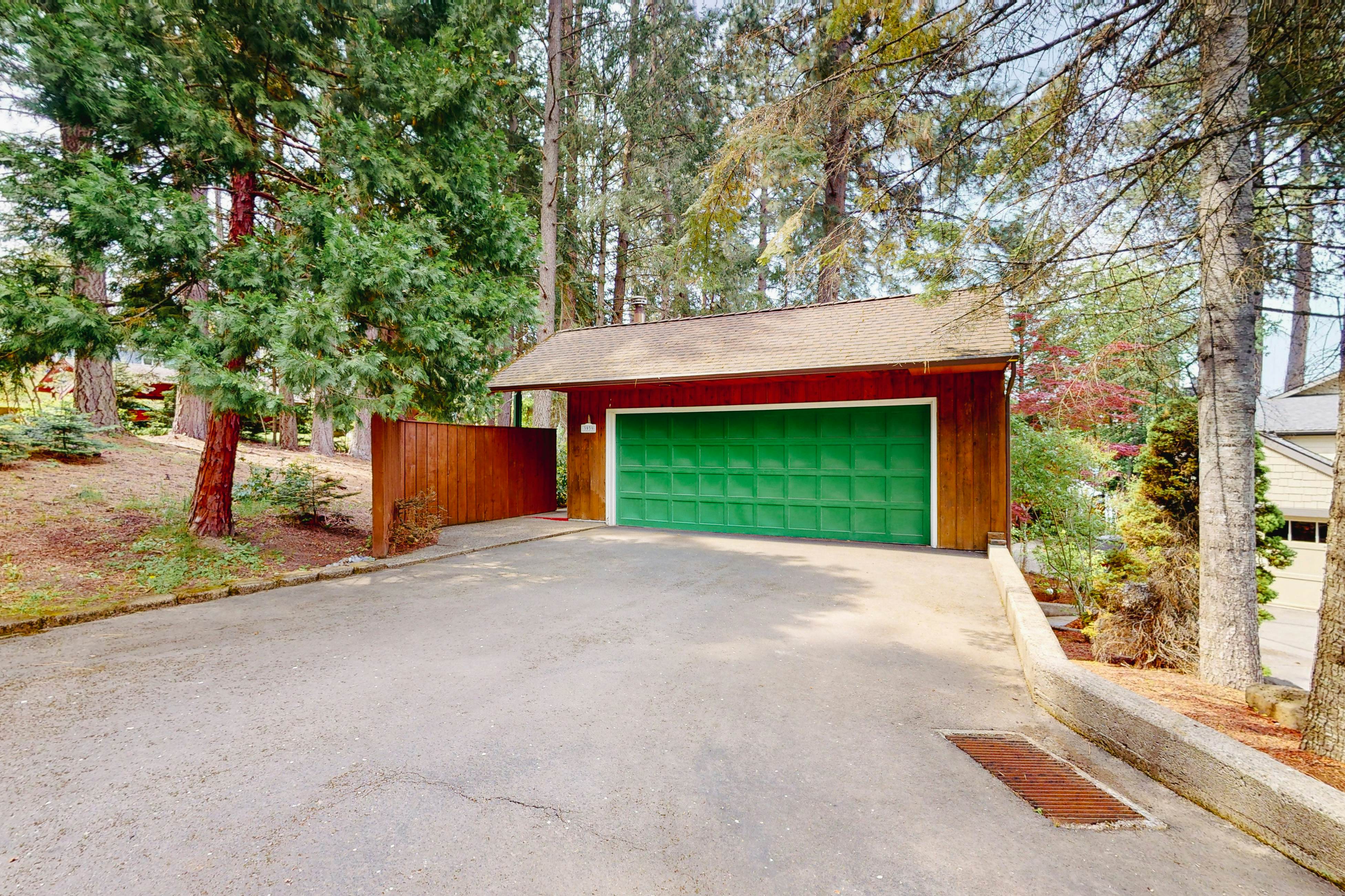 Lakeside Retreat With Dock