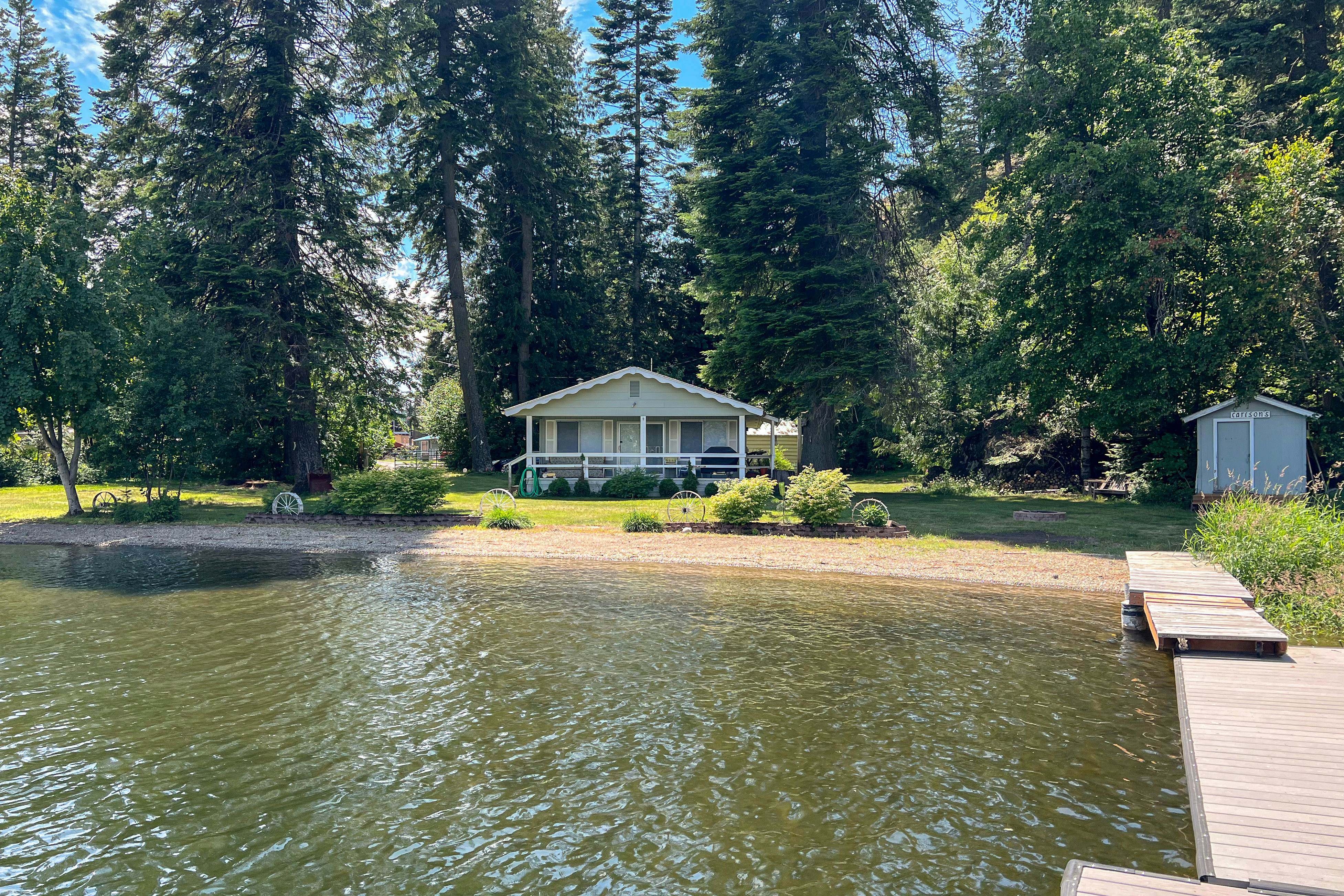 Lakefront Home With Big Yard