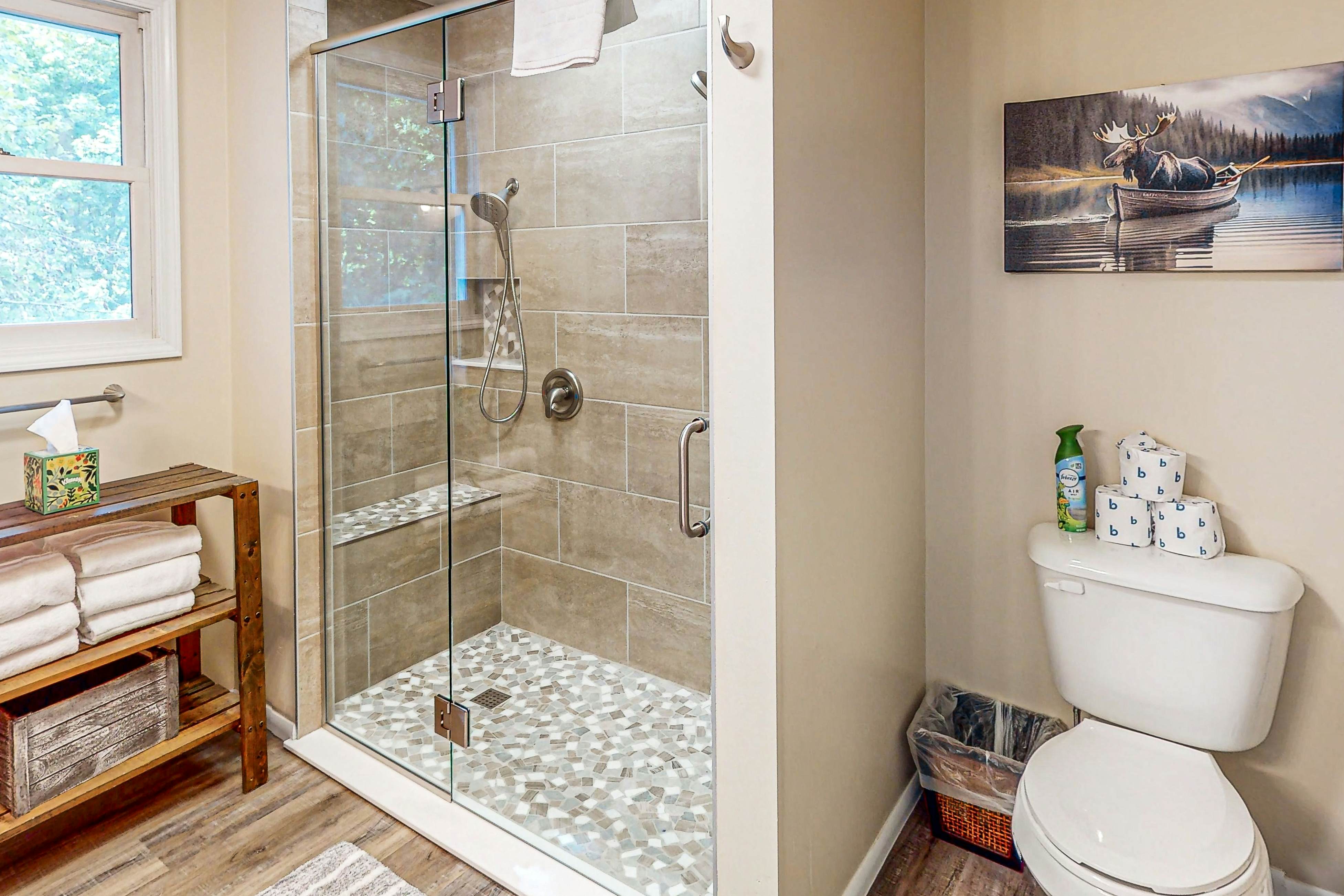 Spirit Lake Waterfront Cabin