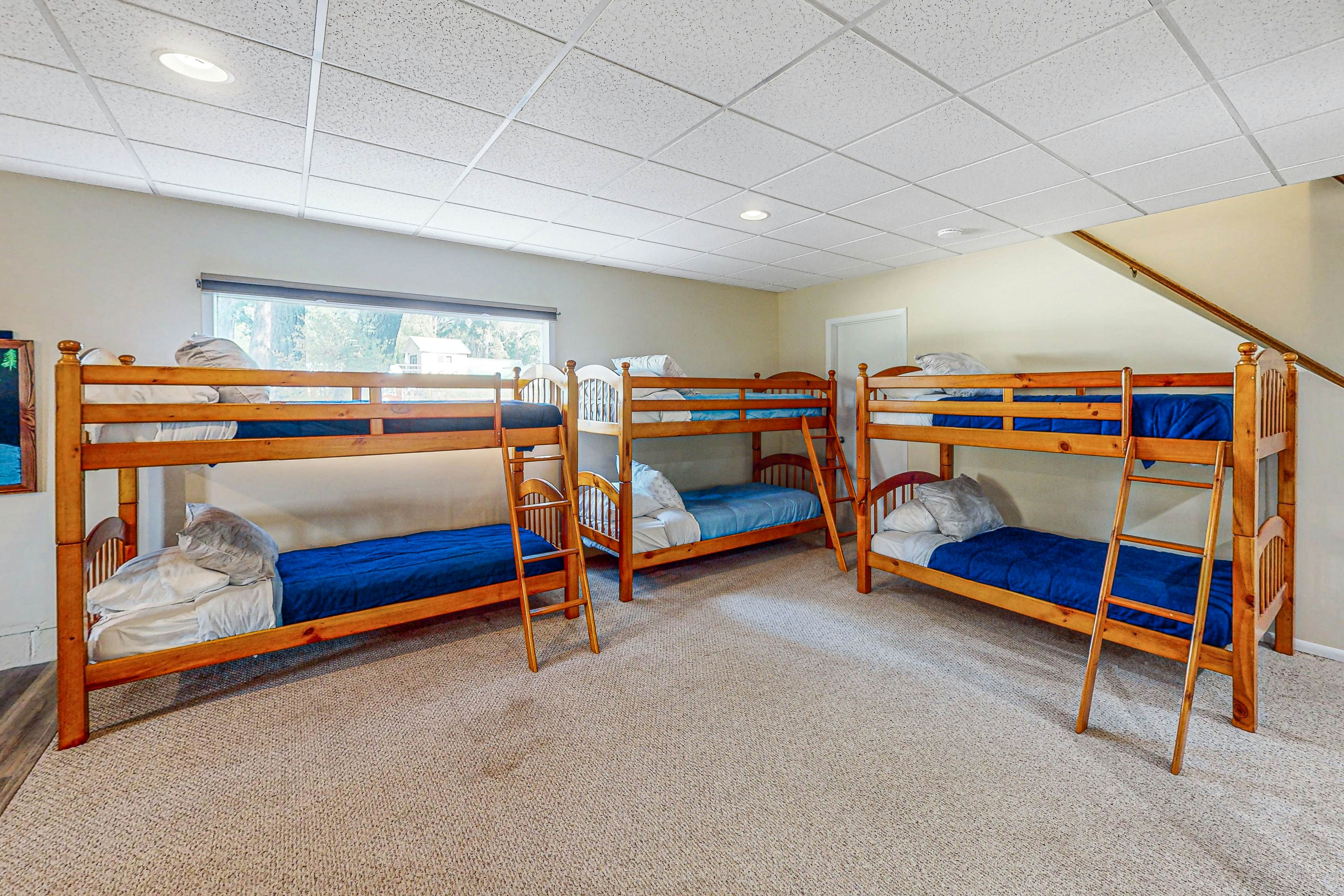 Spirit Lake Waterfront Cabin