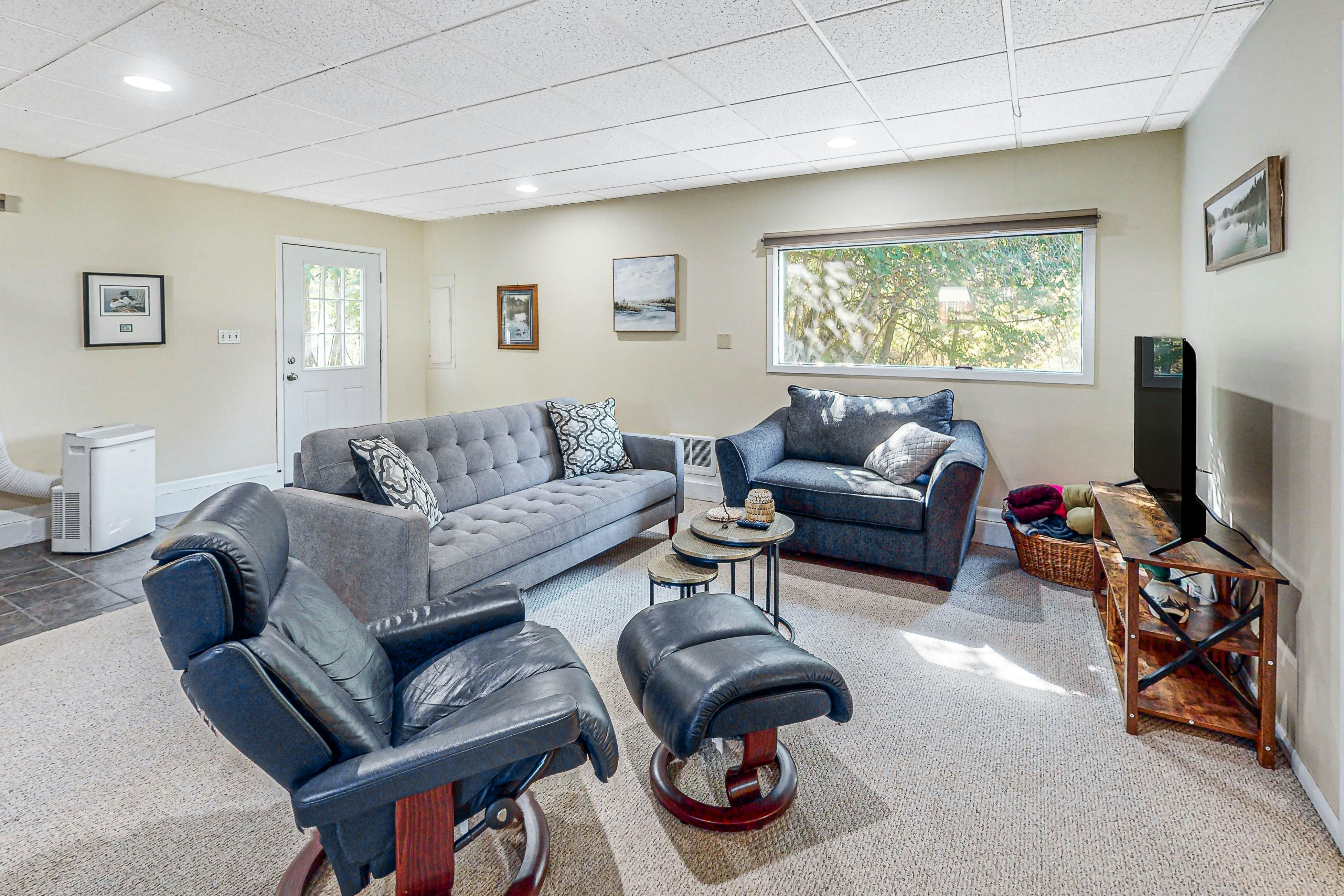 Spirit Lake Waterfront Cabin