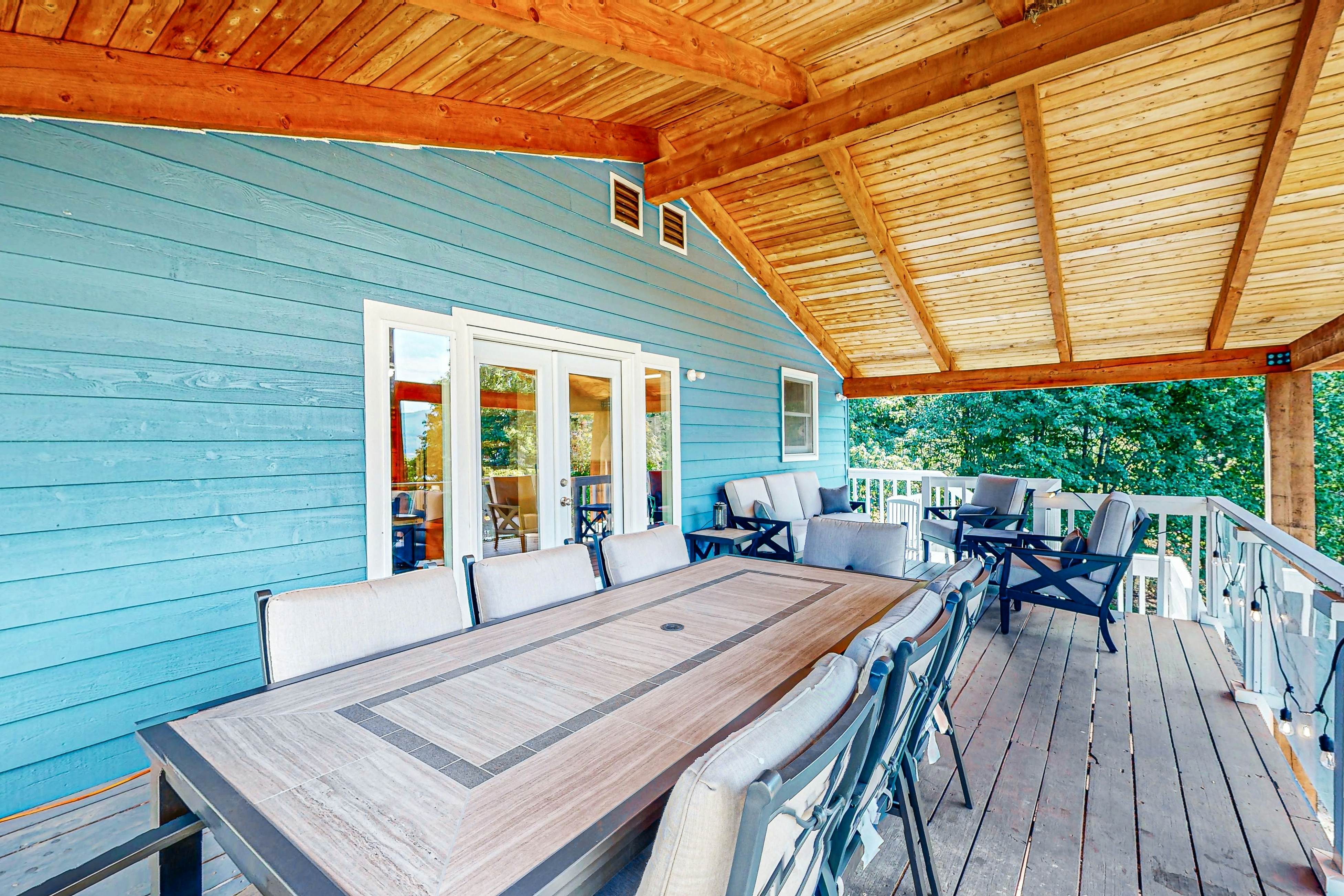 Spirit Lake Waterfront Cabin