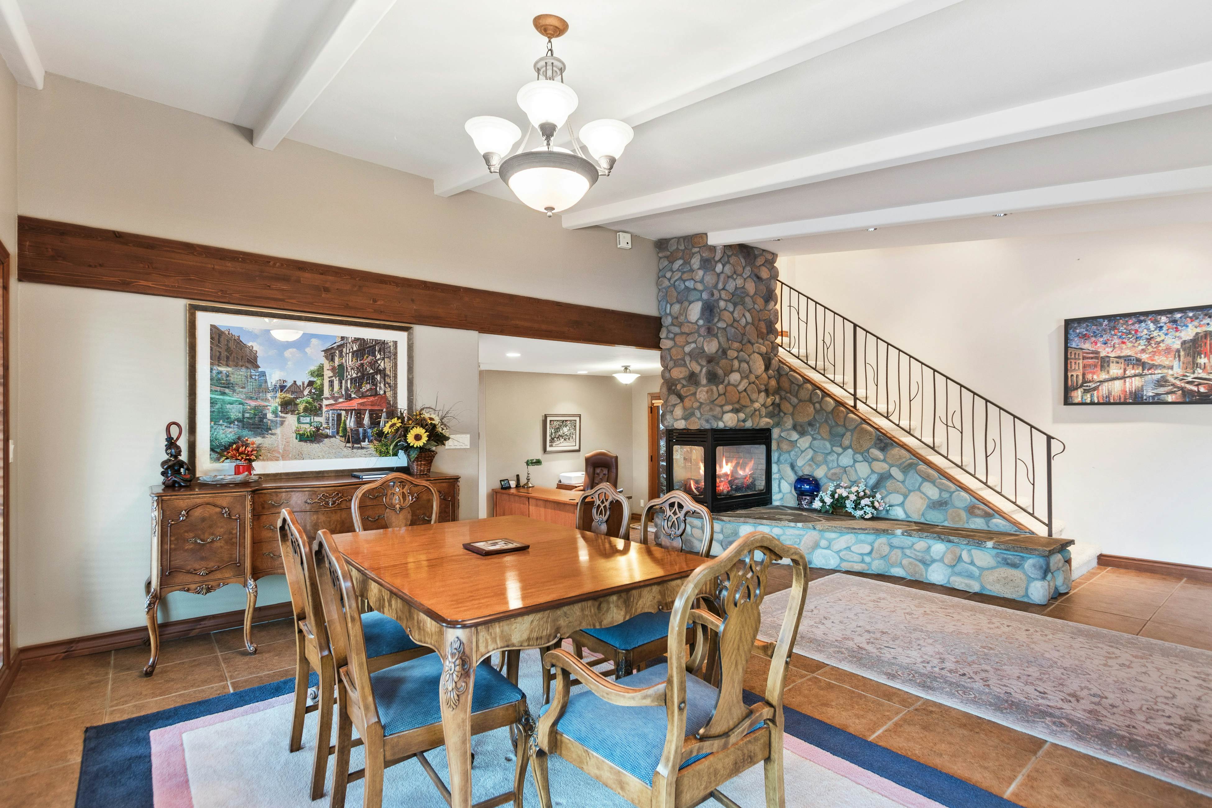 Estate w/ Hot Tub & Dock