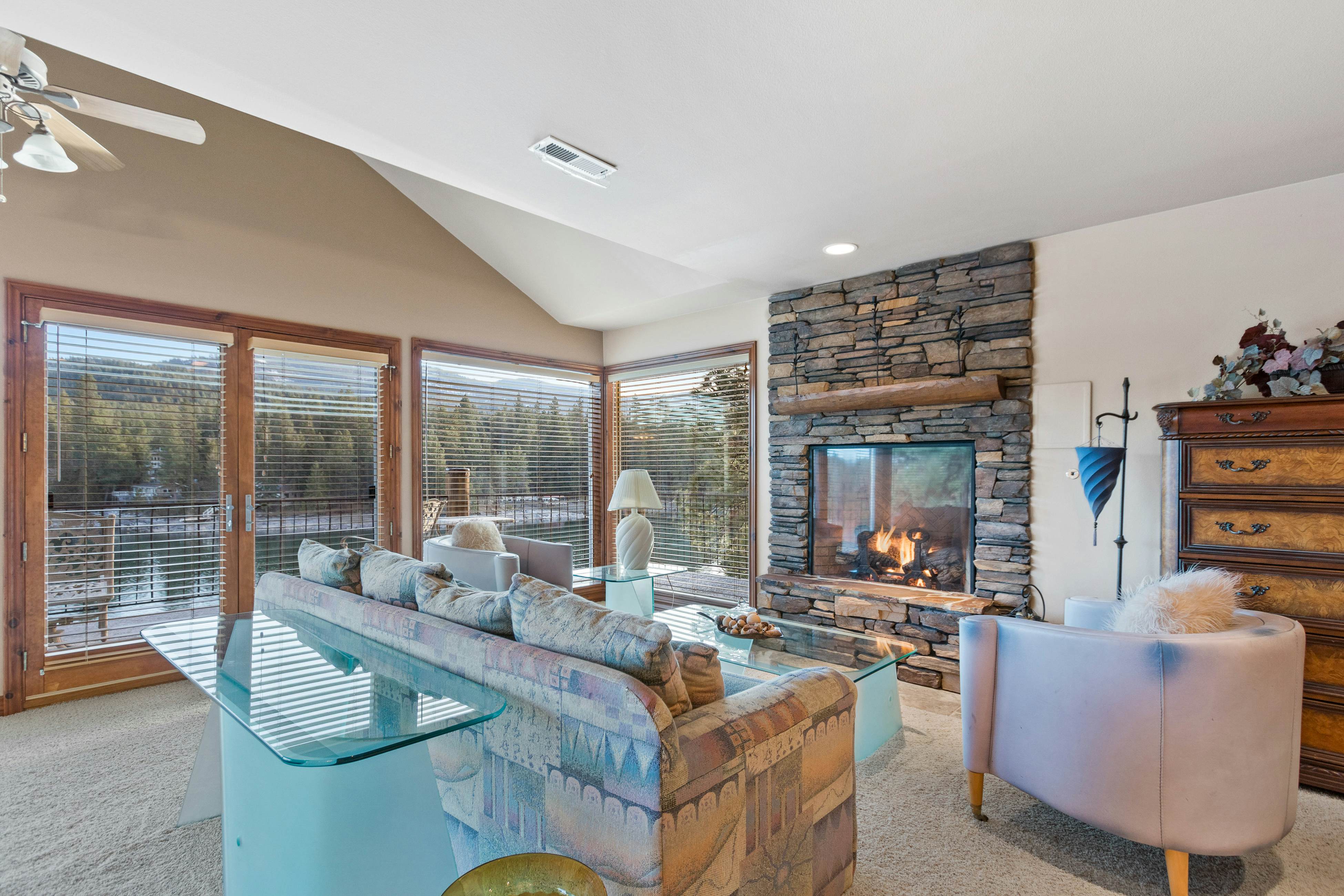 Estate w/ Hot Tub & Dock