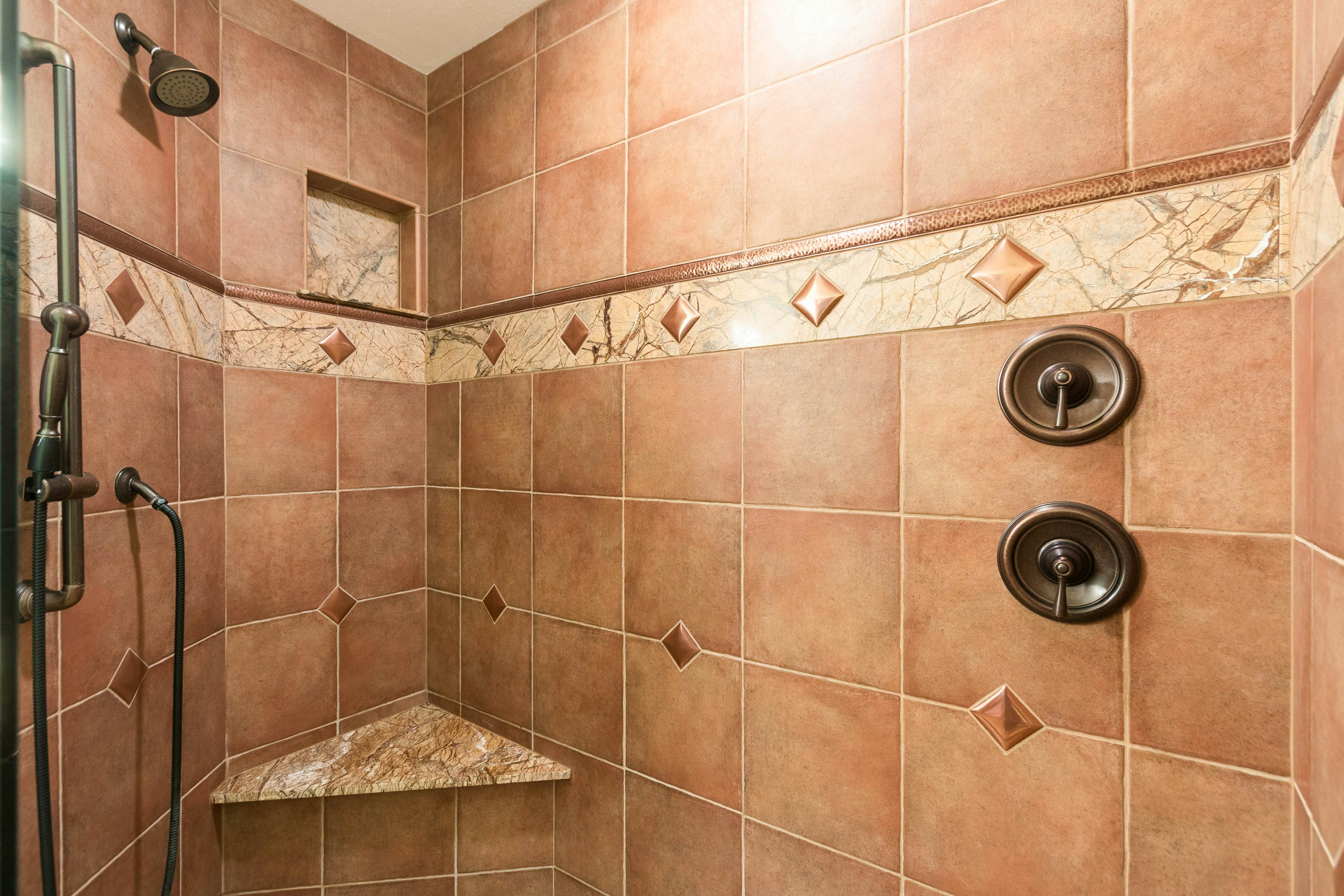 Estate w/ Hot Tub & Dock