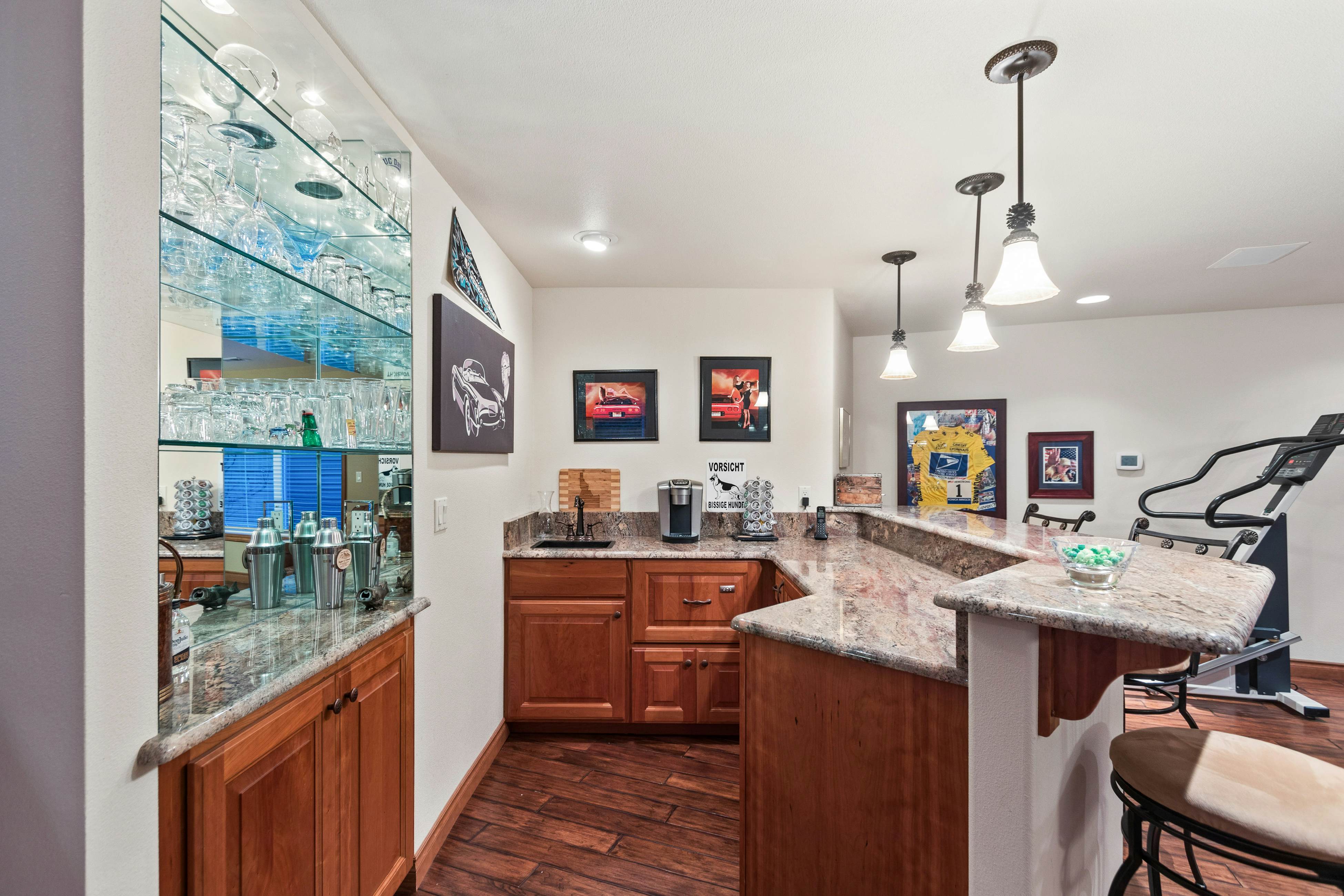 Estate w/ Hot Tub & Dock