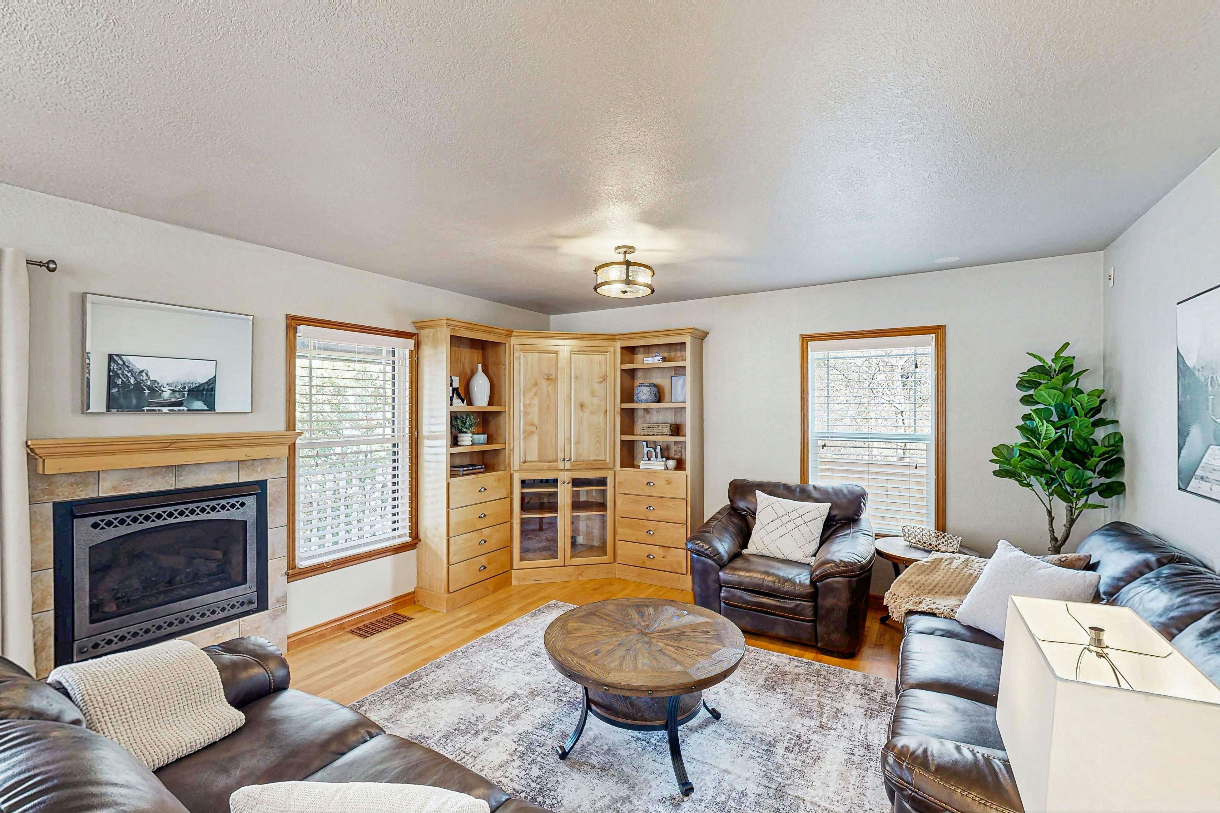 Remodeled Home With Hot Tub