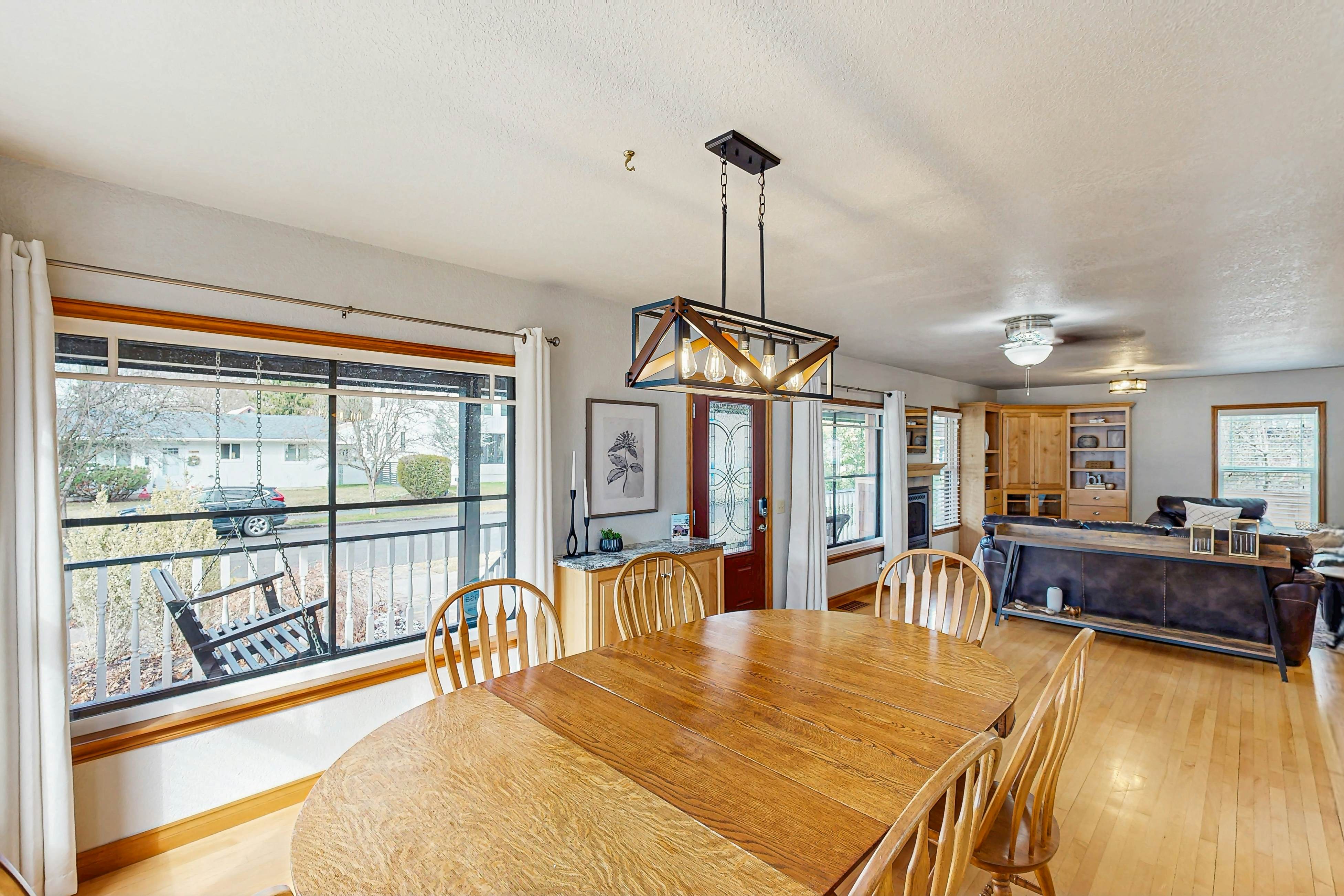 Remodeled Home With Hot Tub