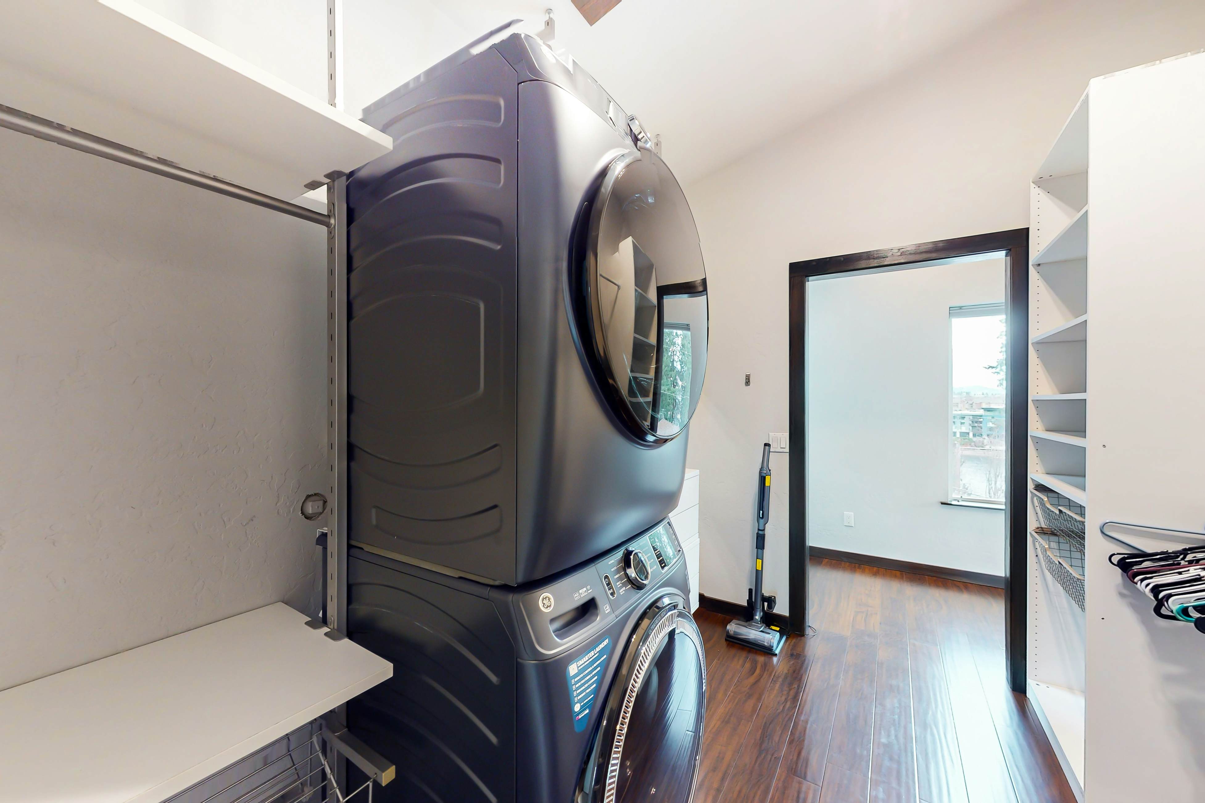 Modern River View Retreat