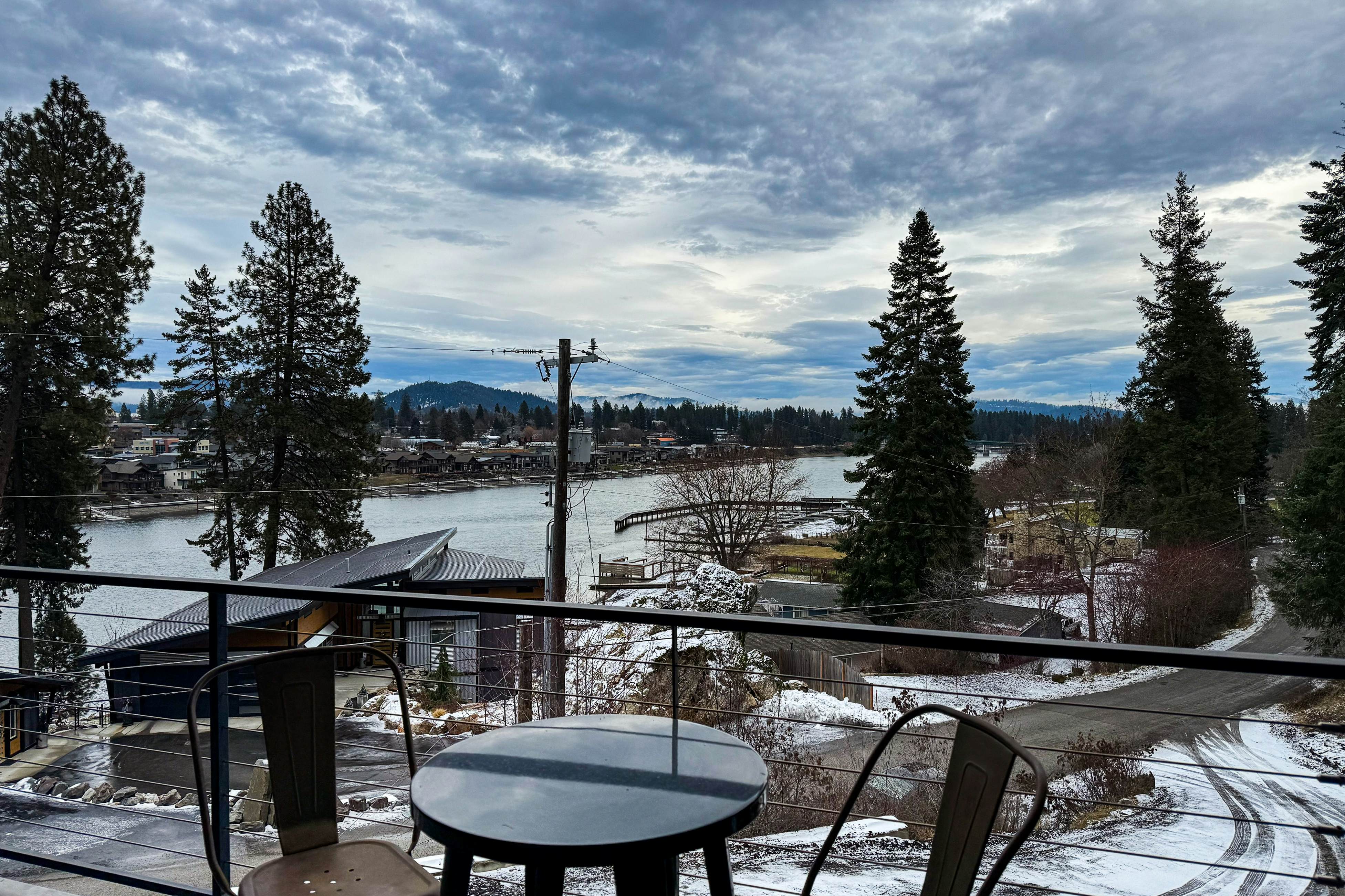 Modern River View Retreat