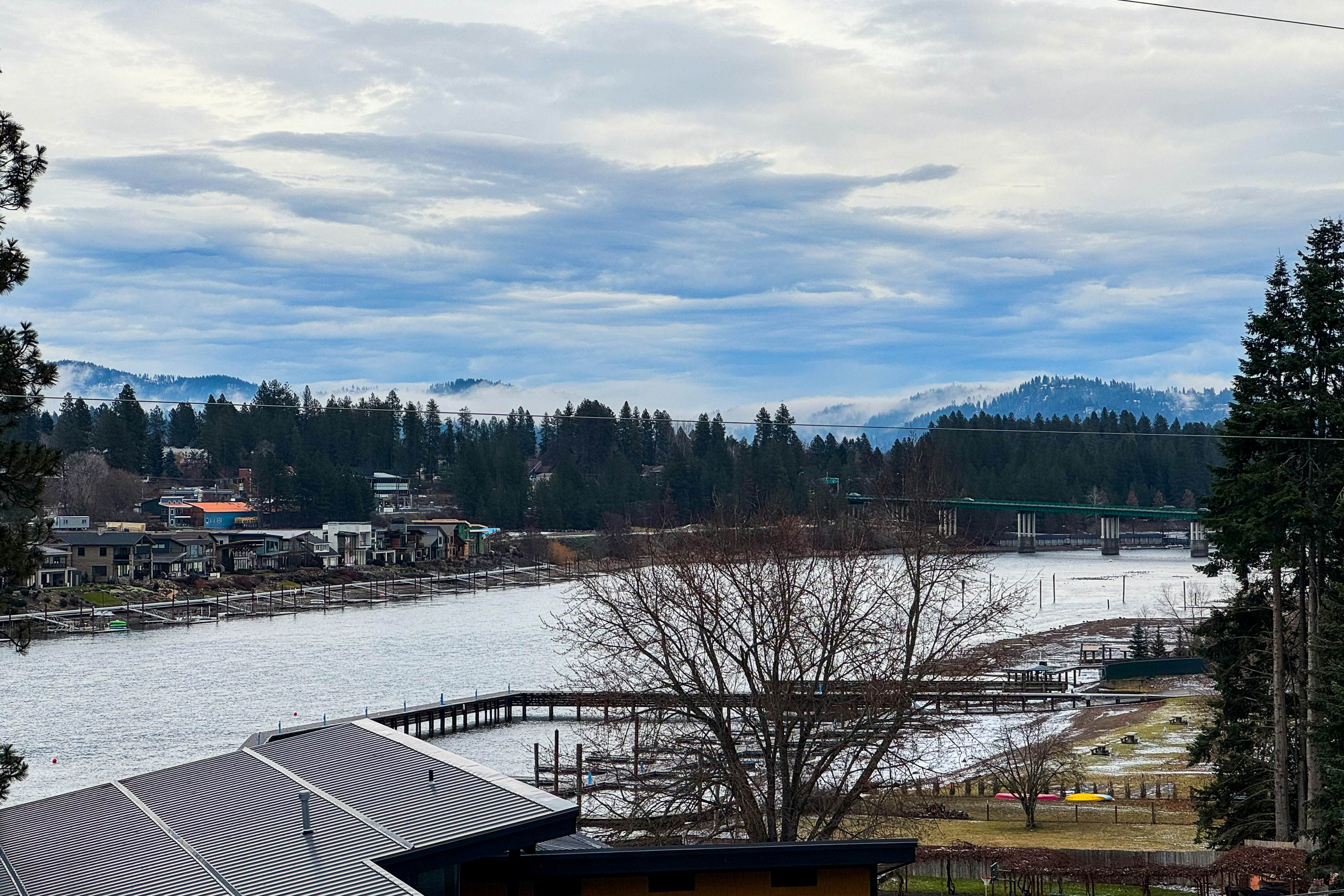 Modern River View Retreat