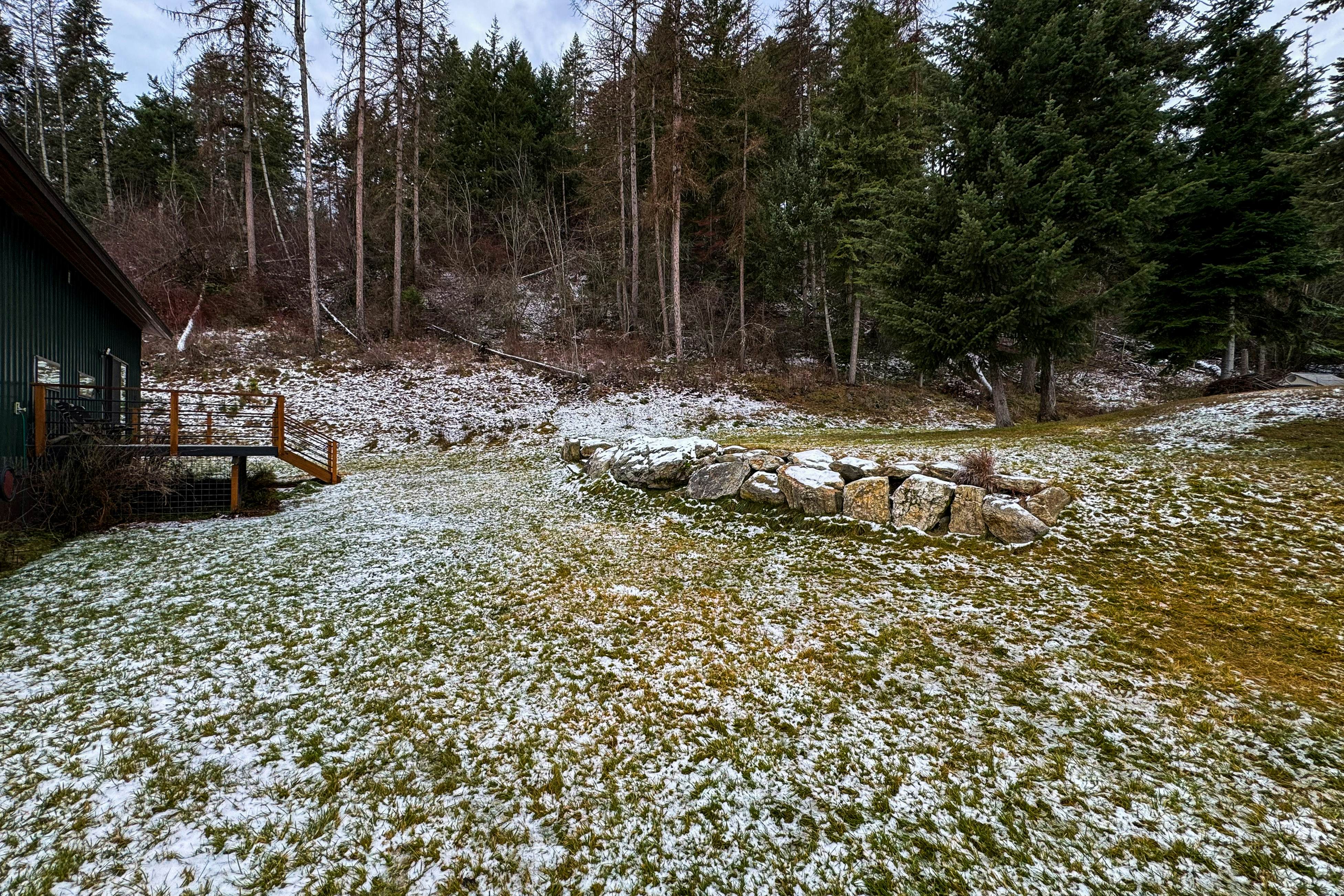 Modern River View Retreat