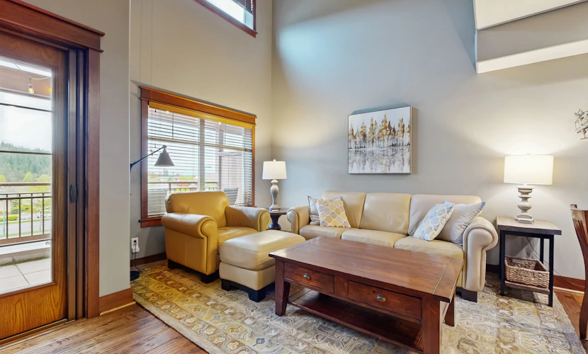 2BR Condo–Walkable Riverstone, Shops & Trails