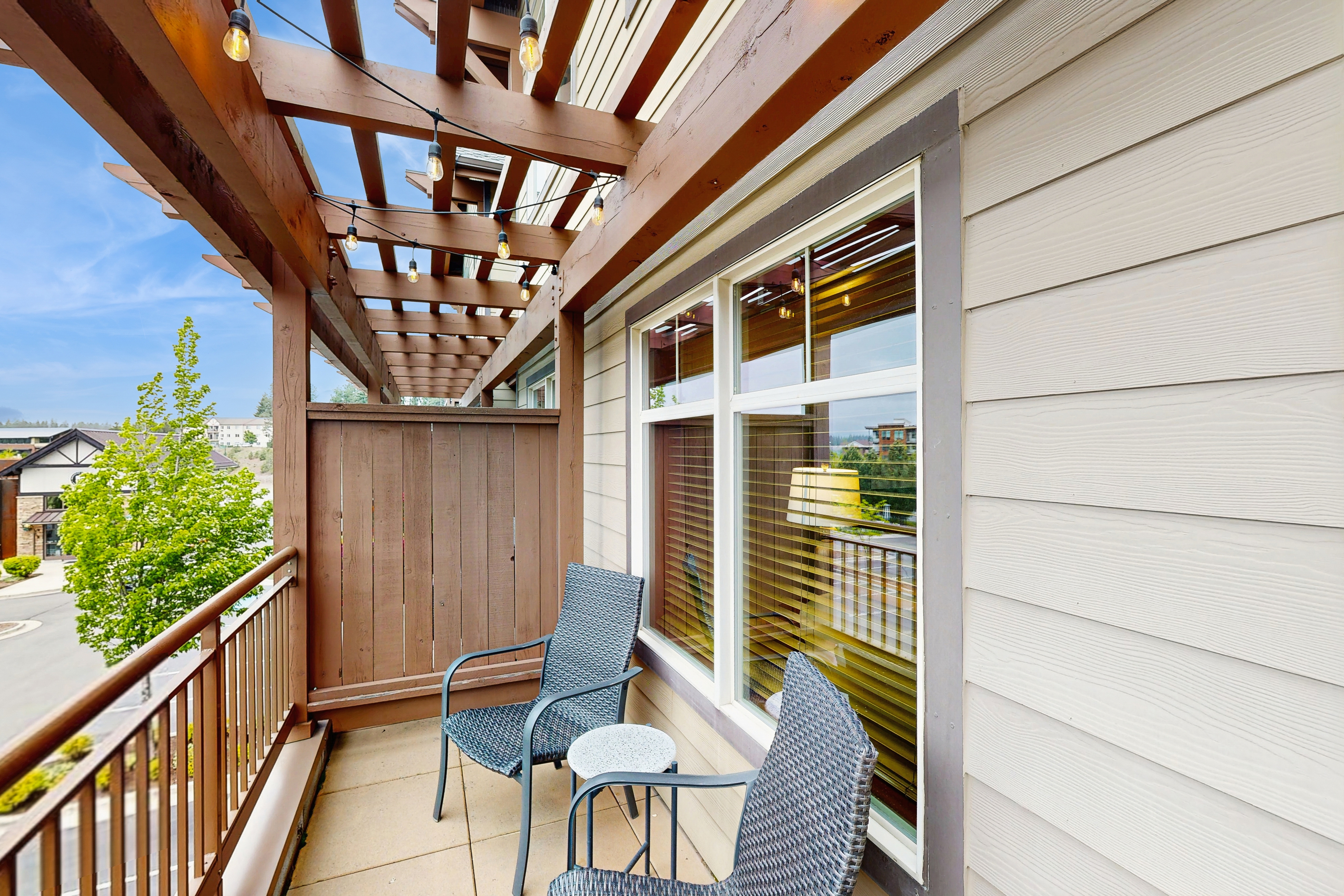 Fabulous Riverstone Retreat