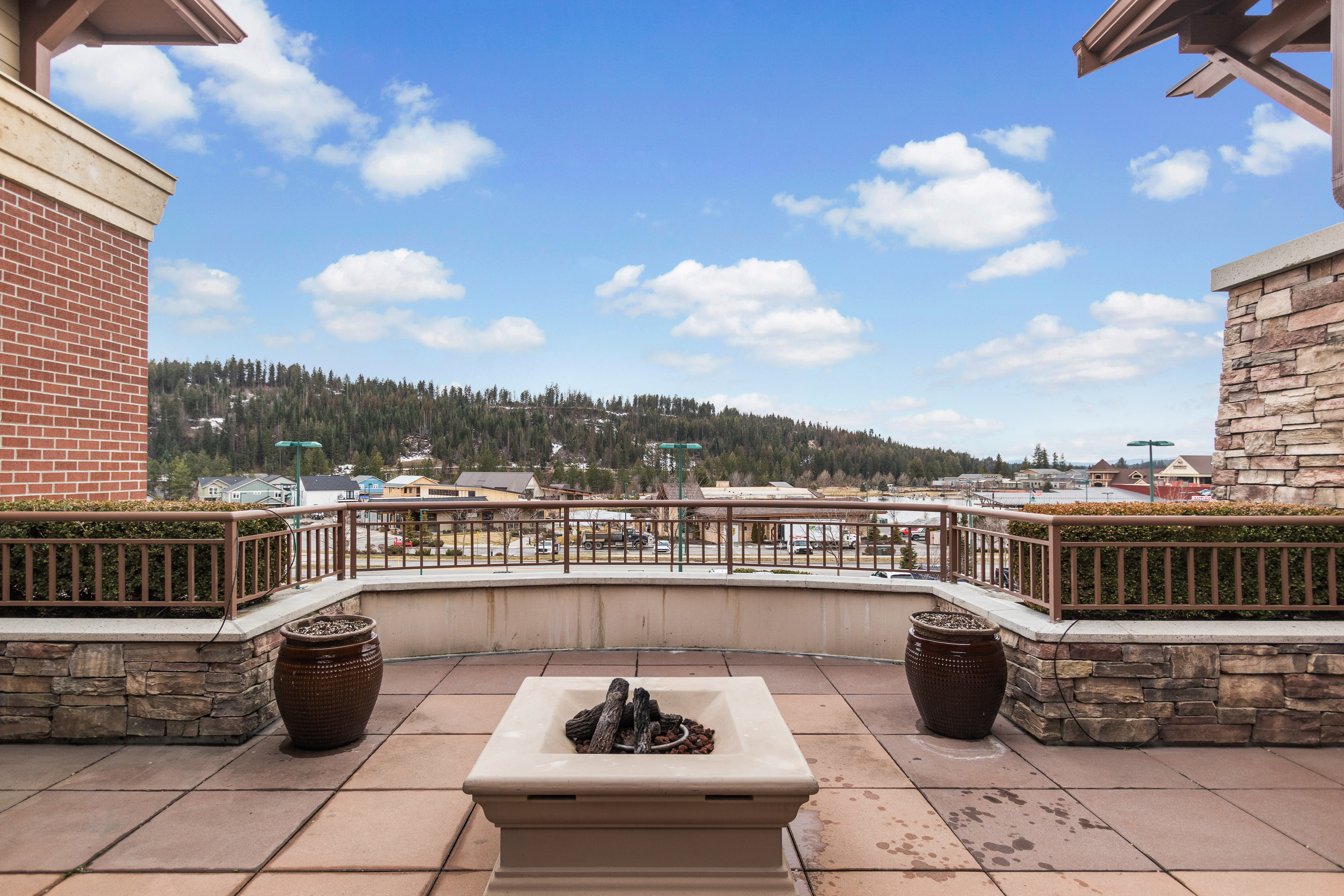 Fabulous Riverstone Retreat