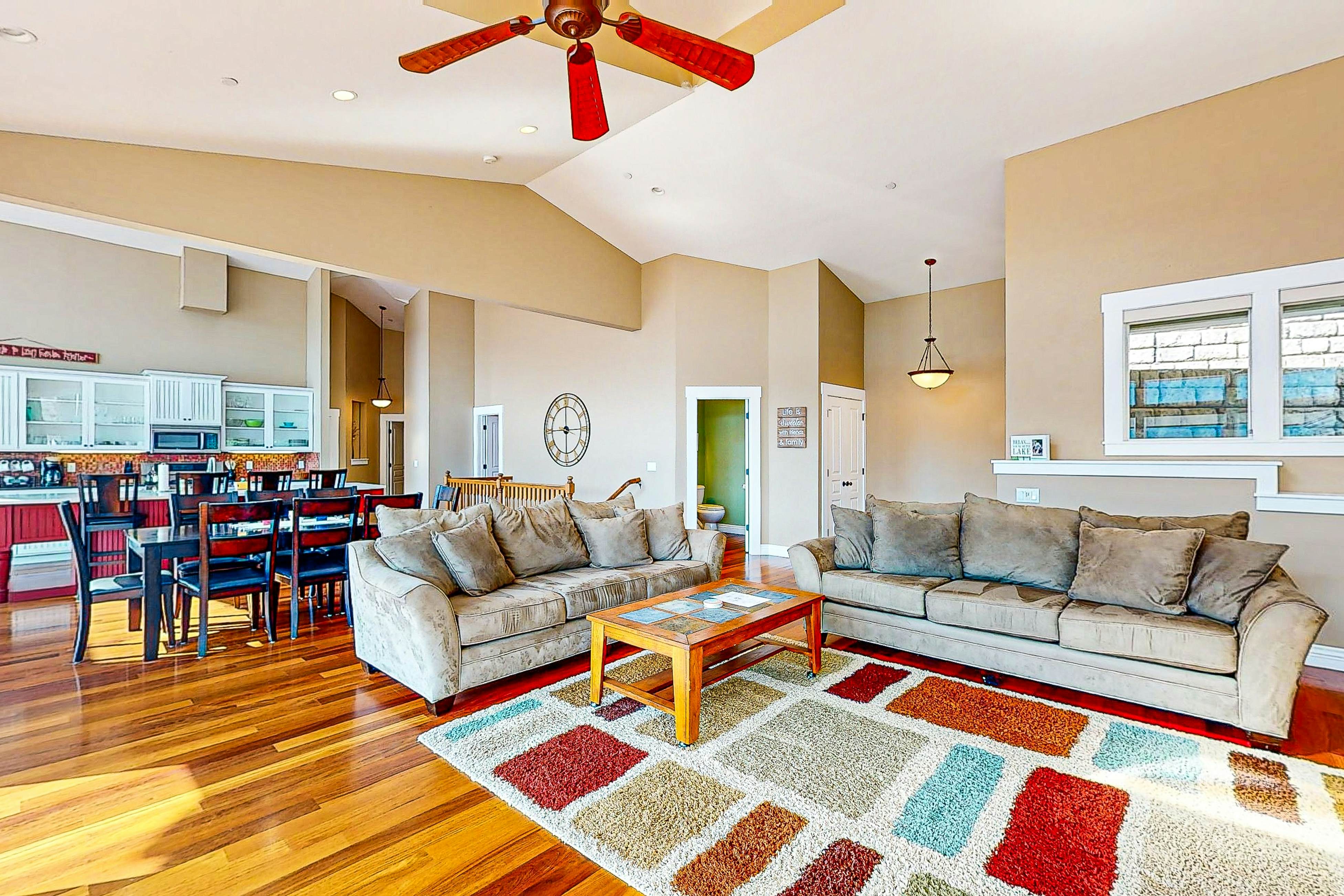 Beautiful Lakefront Custom