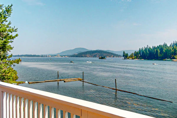 Lake Coeur d'Alene Dock Home—4BR, Firepit