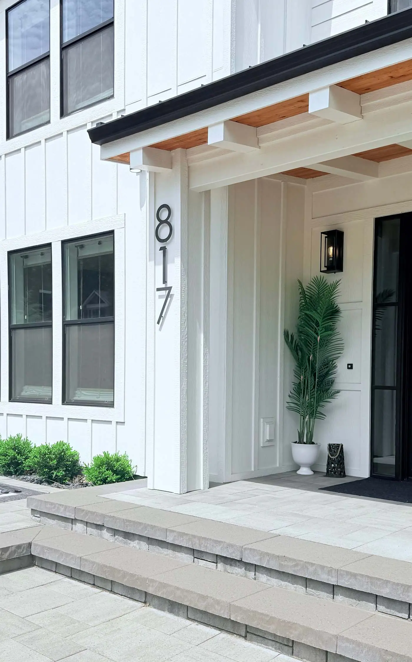 4BR Walkable Home w Hot Tub, Downtown CDA