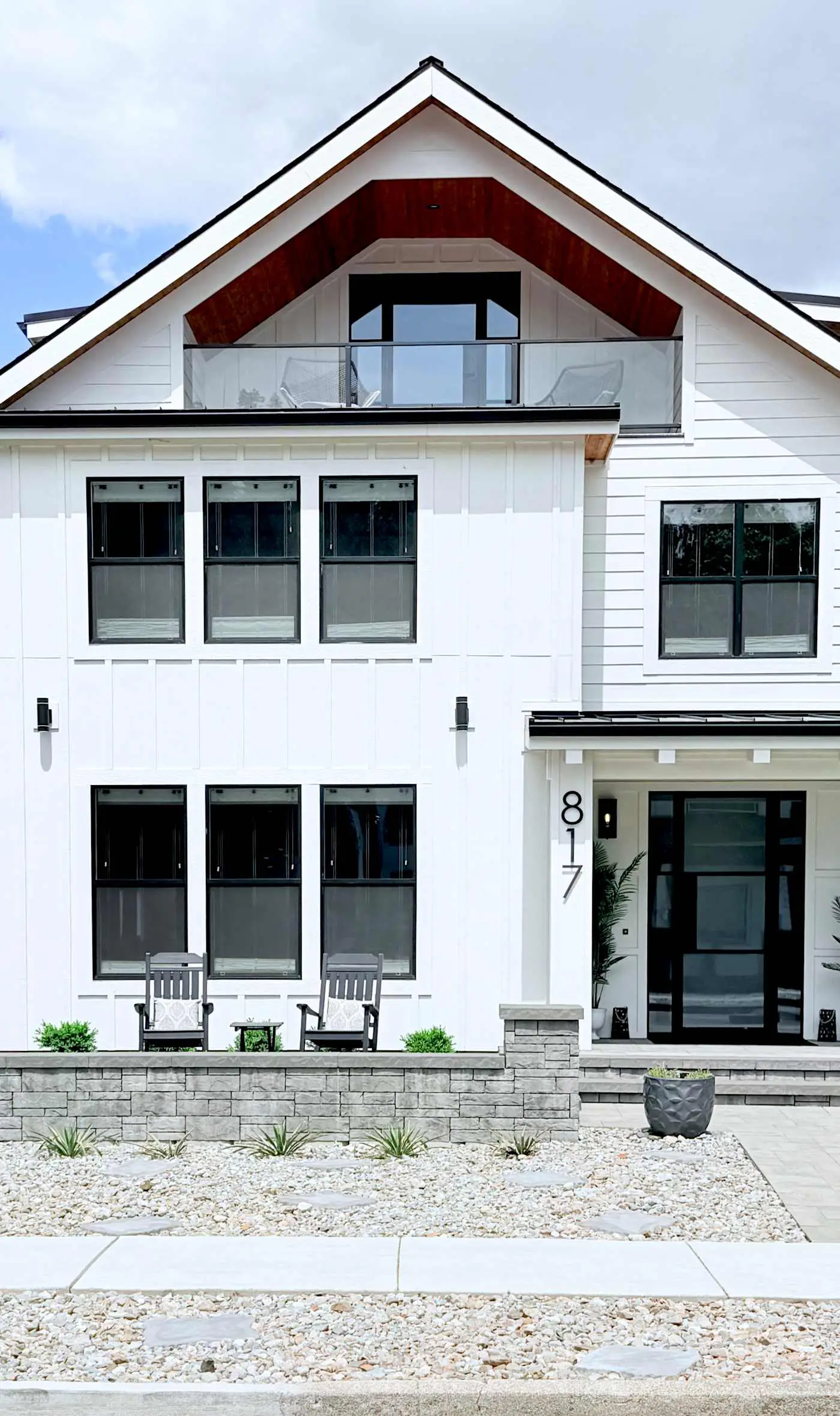 4BR Walkable Home w Hot Tub, Downtown CDA