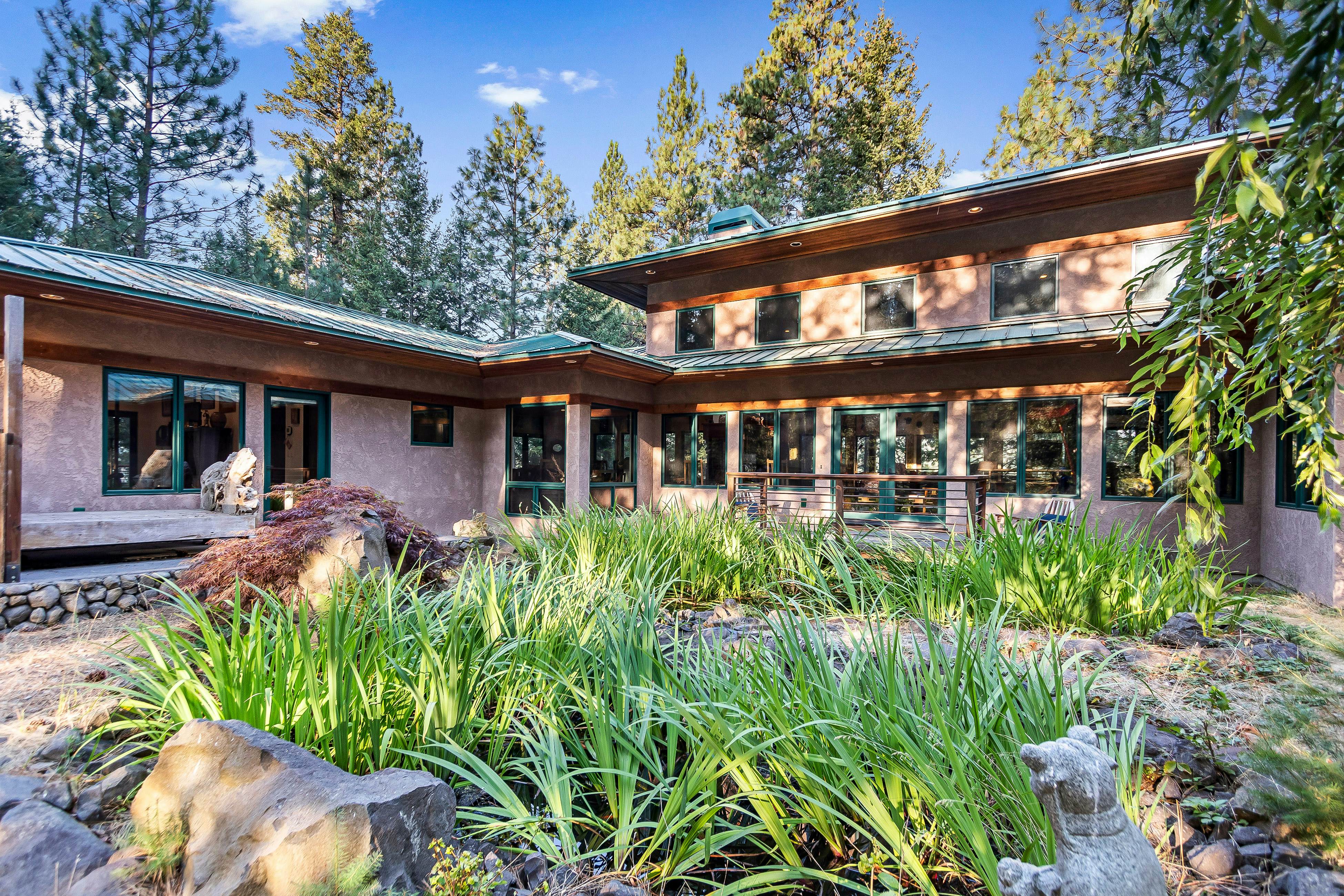 Rustic Lakeview Forest Home