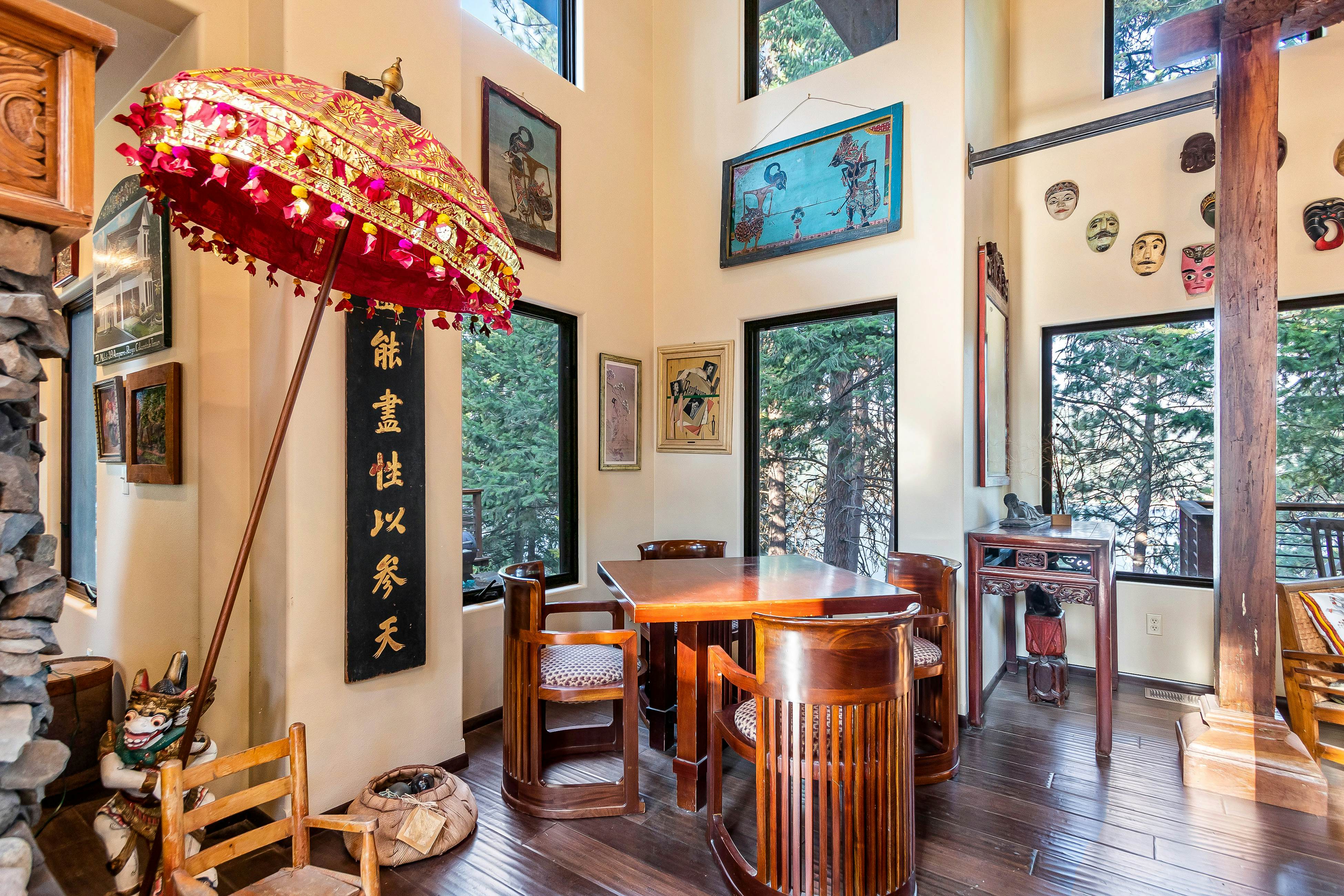 Rustic Lakeview Forest Home