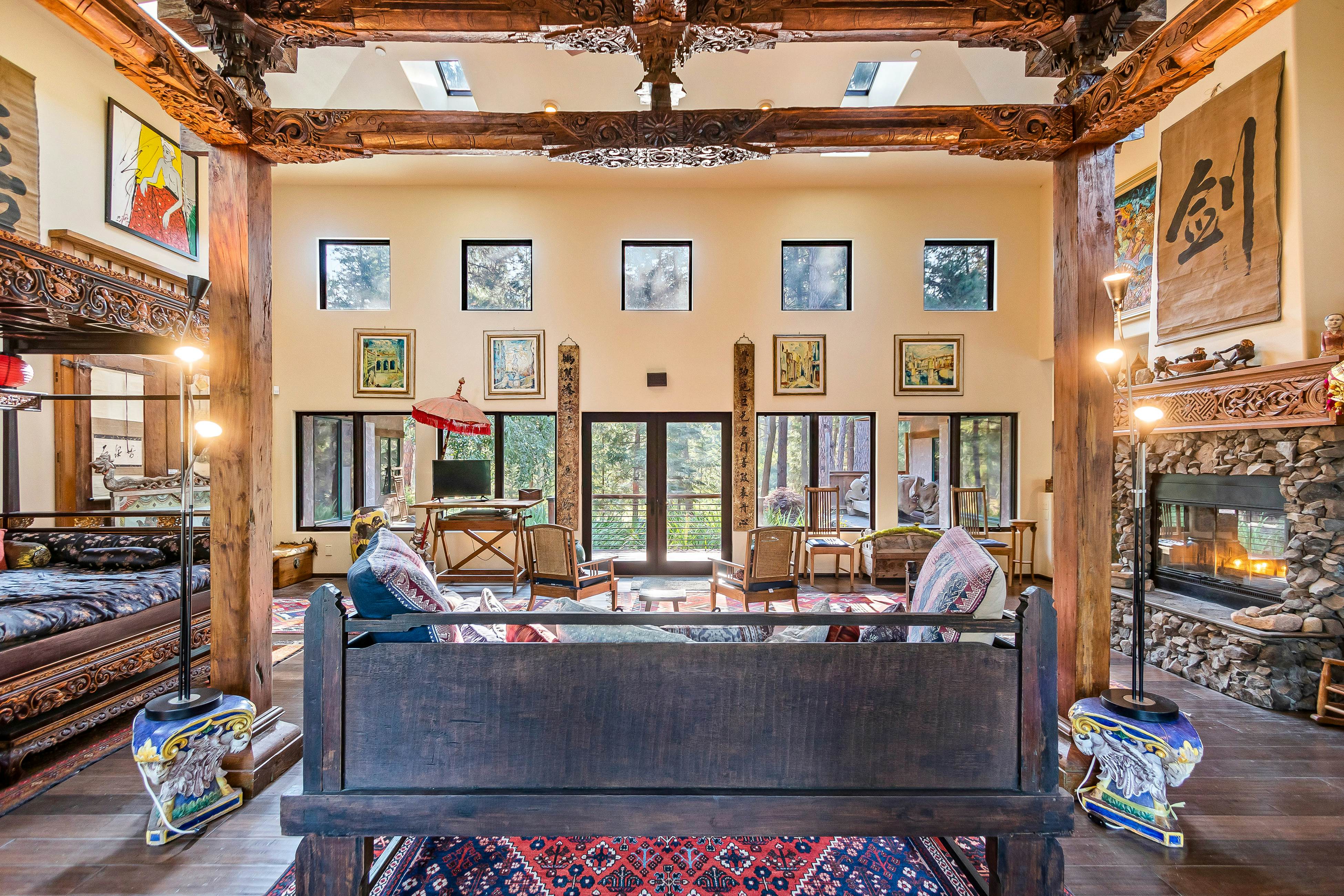 Rustic Lakeview Forest Home