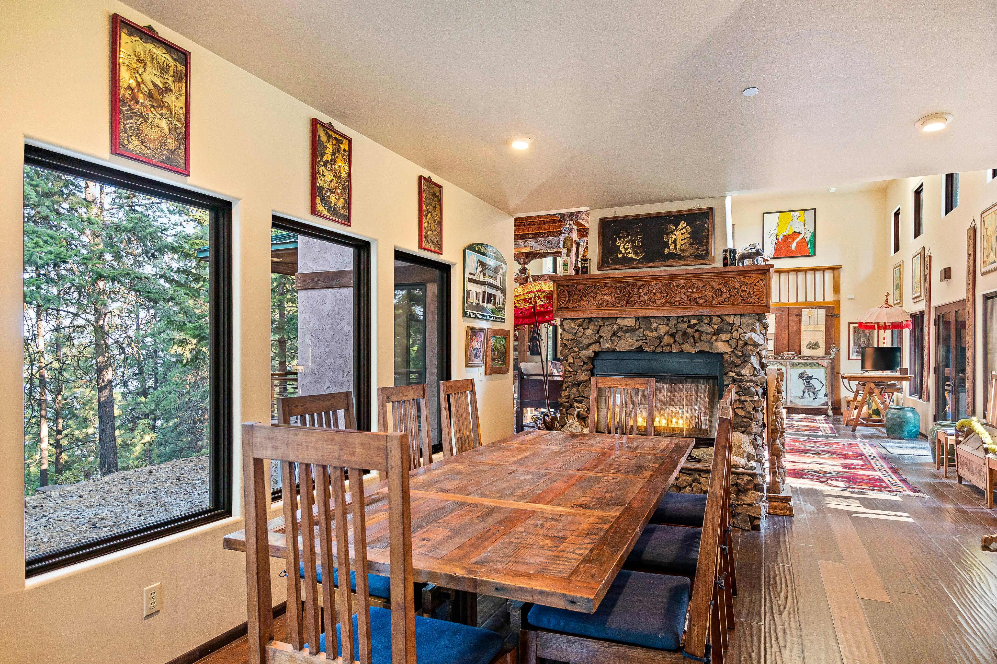 Rustic Lakeview Forest Home