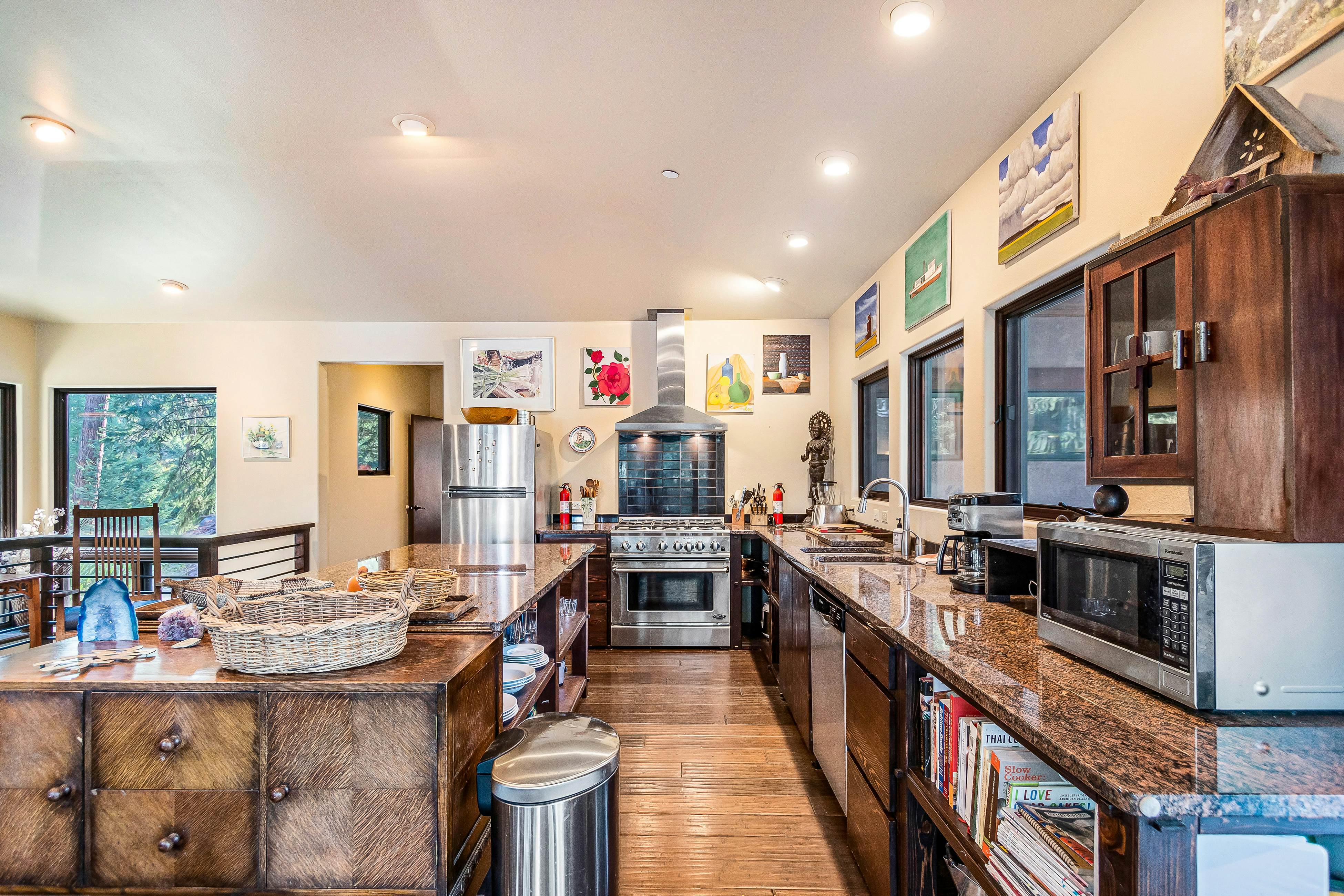 Rustic Lakeview Forest Home