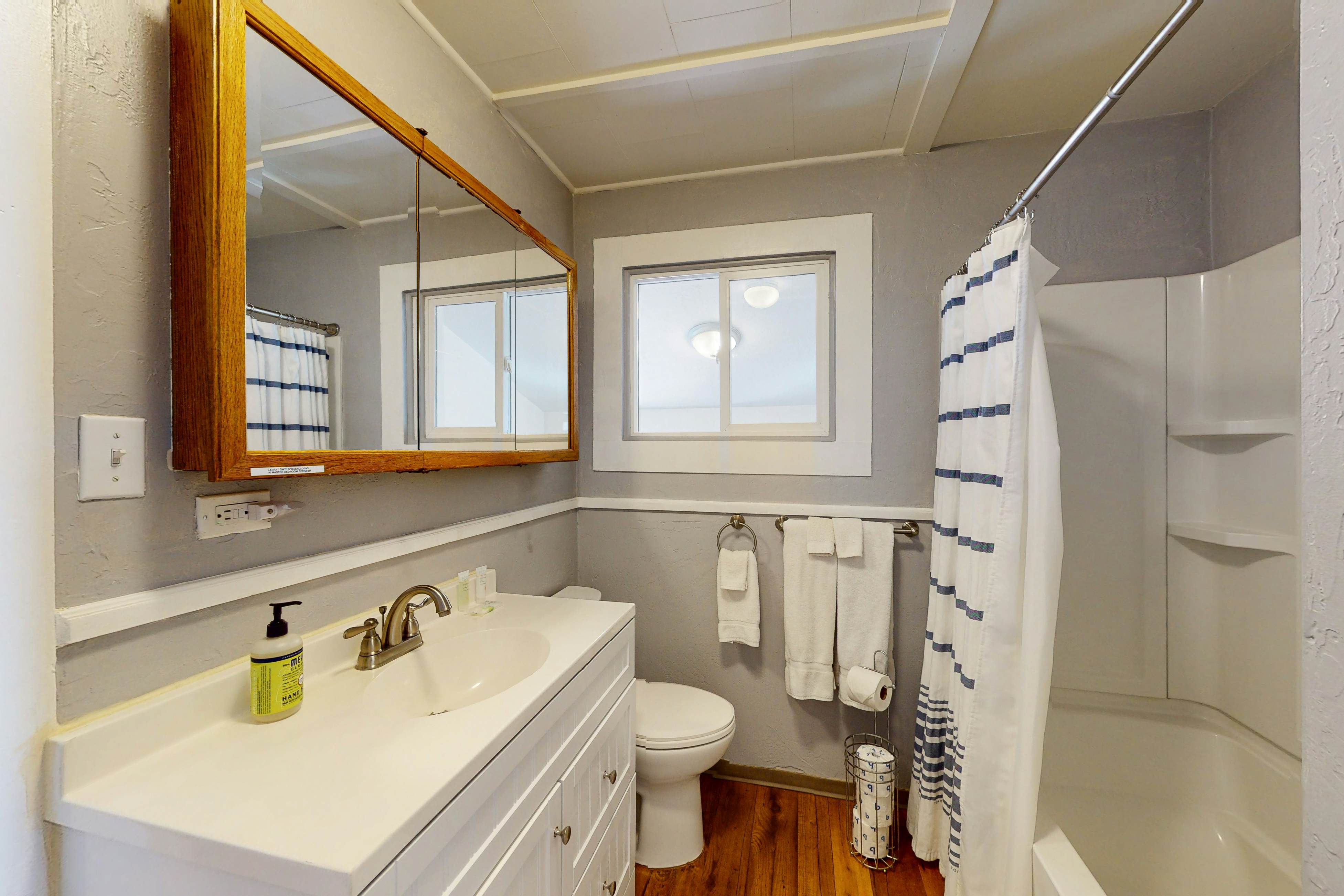 Dog Friendly Lake Getaway