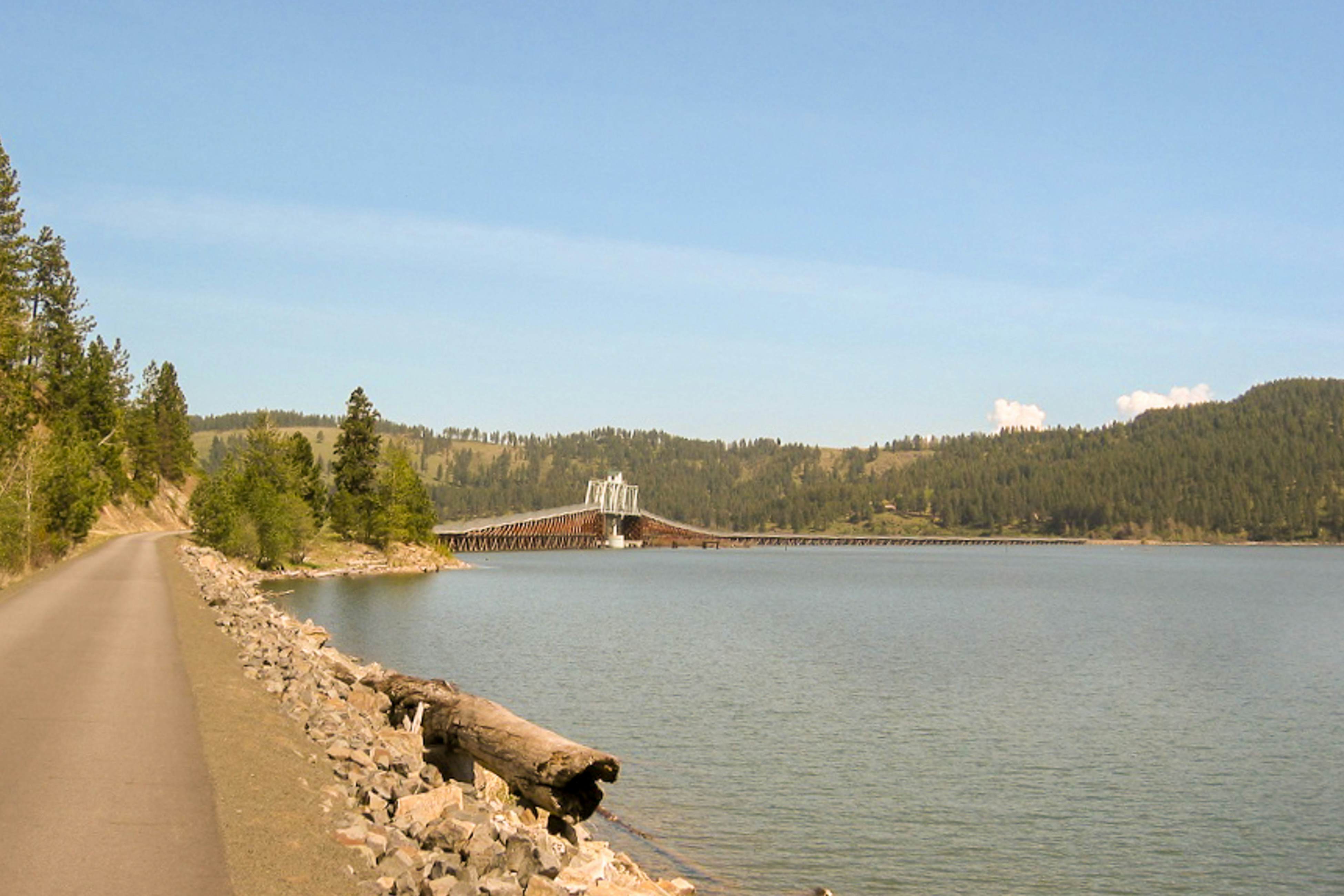 Dog Friendly Lake Getaway