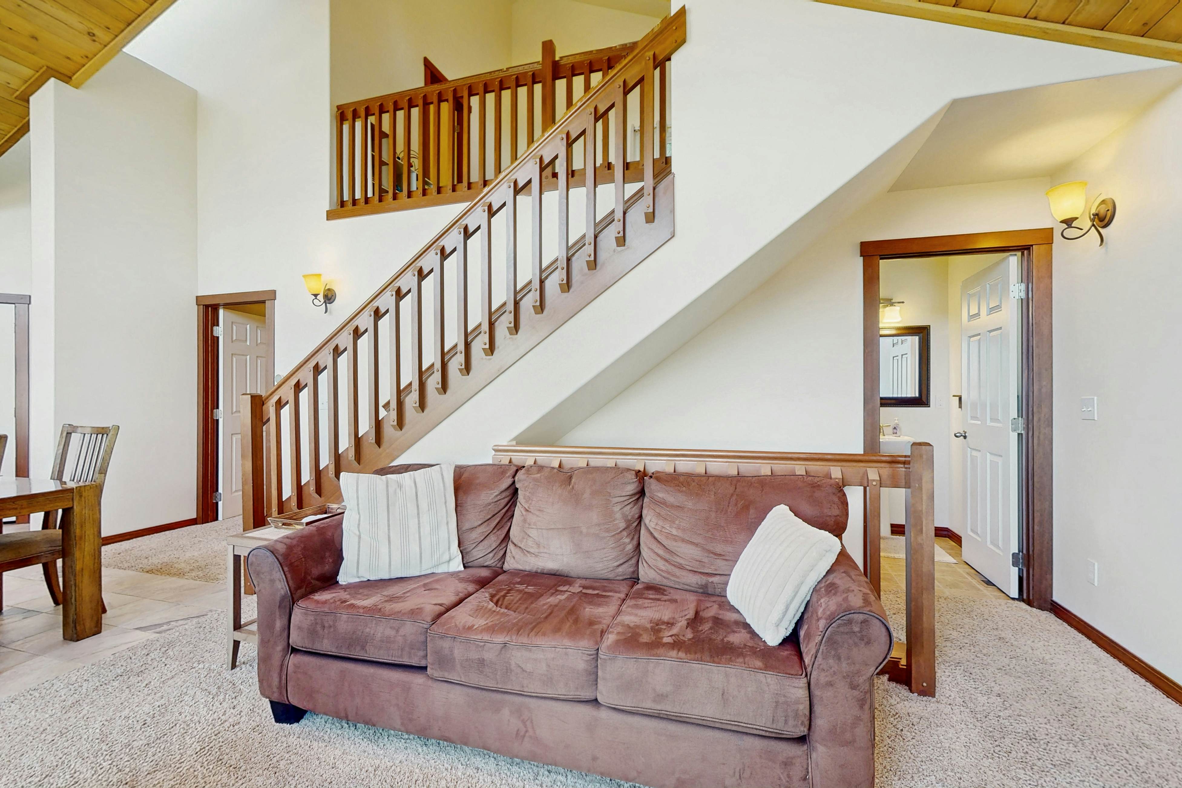 Dog Friendly Lake View Home