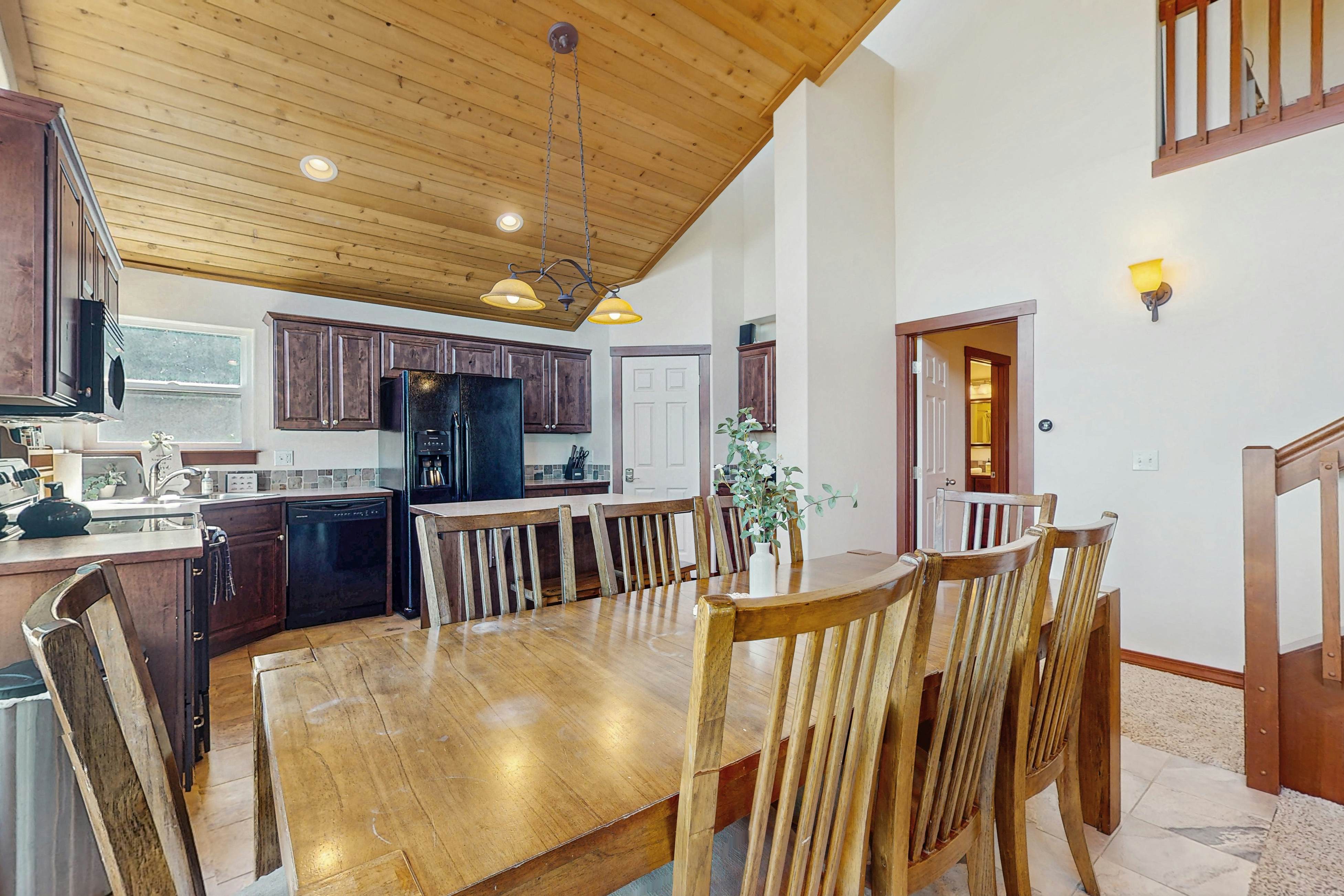 Dog Friendly Lake View Home