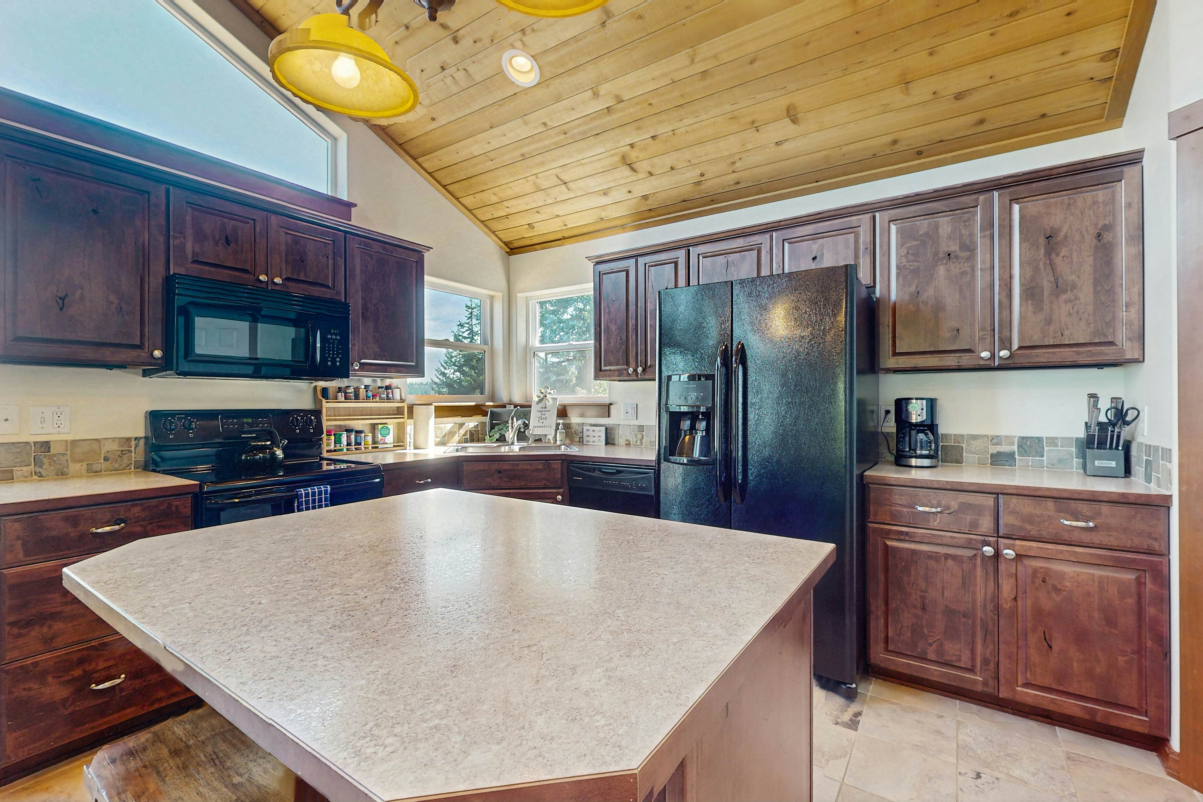 Dog Friendly Lake View Home