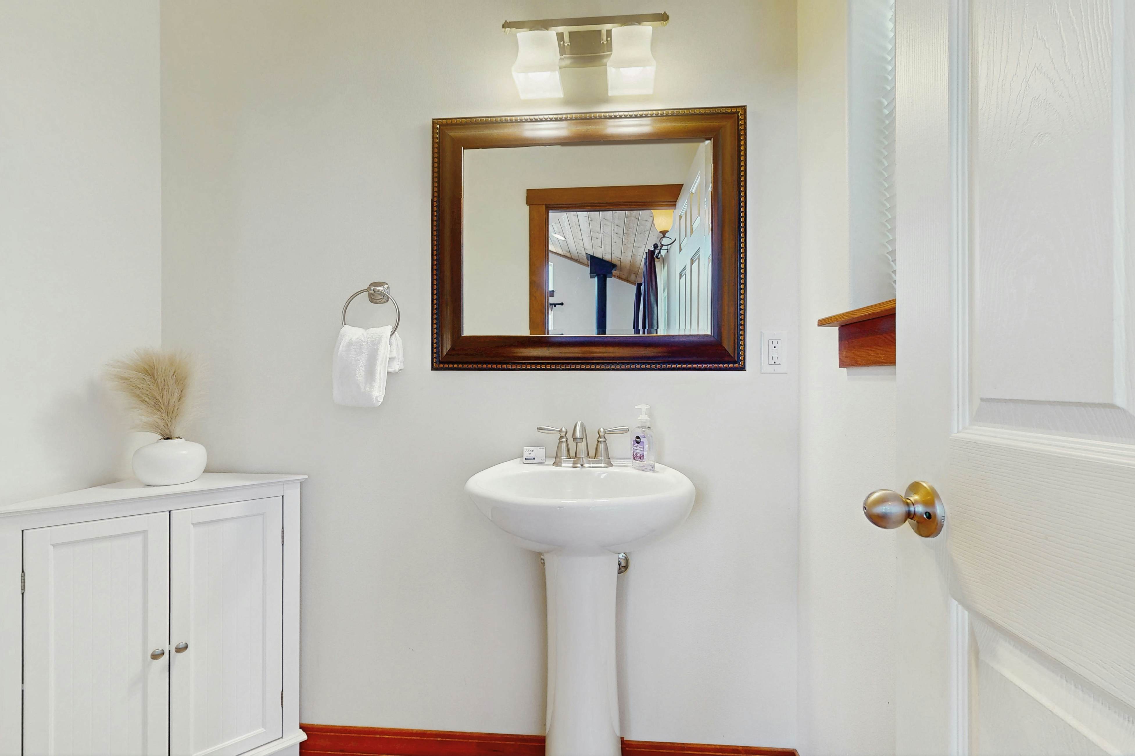 Dog Friendly Lake View Home