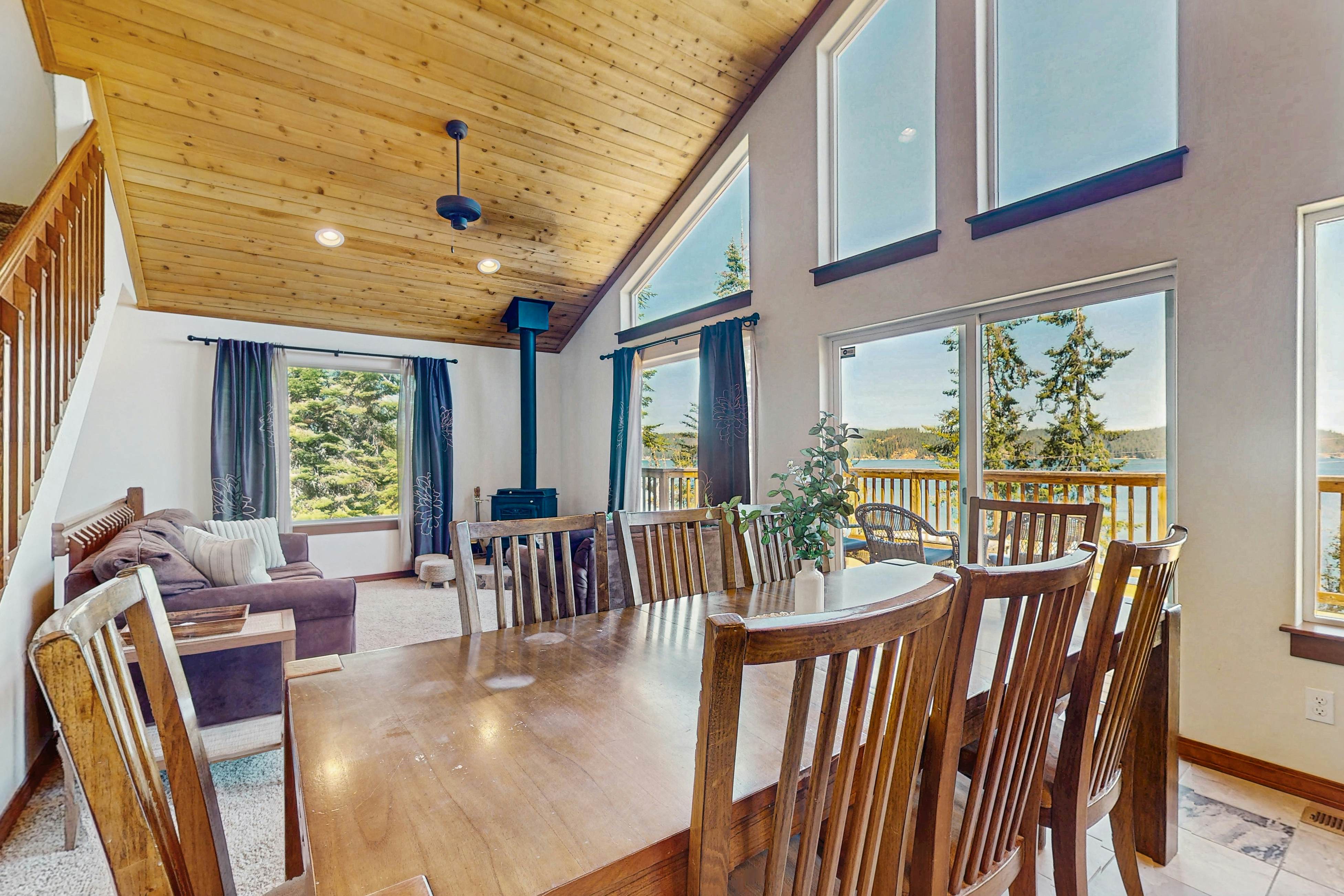 Dog Friendly Lake View Home