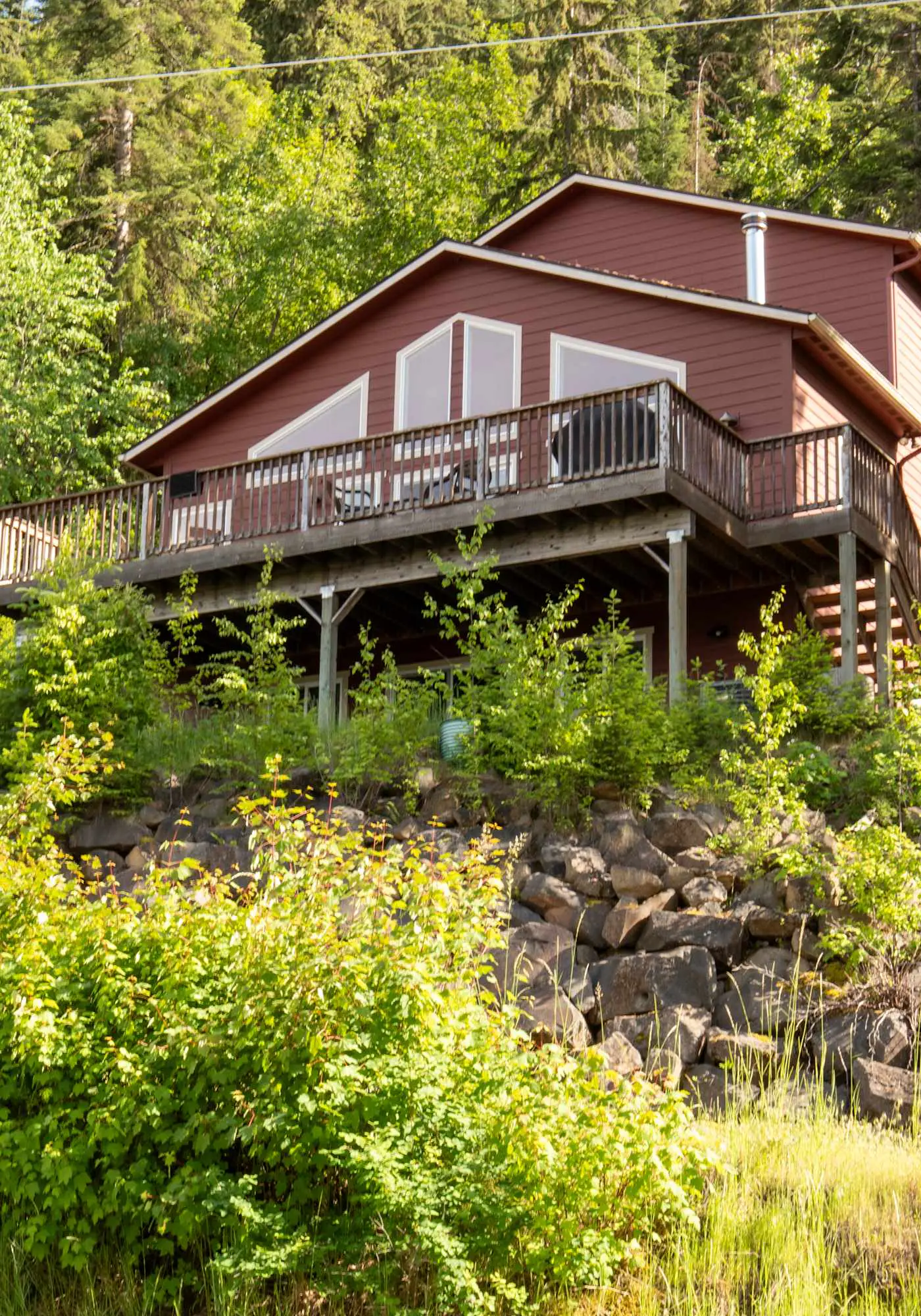 Unwind at Lakeside Hideaway overlooking CDA Lake