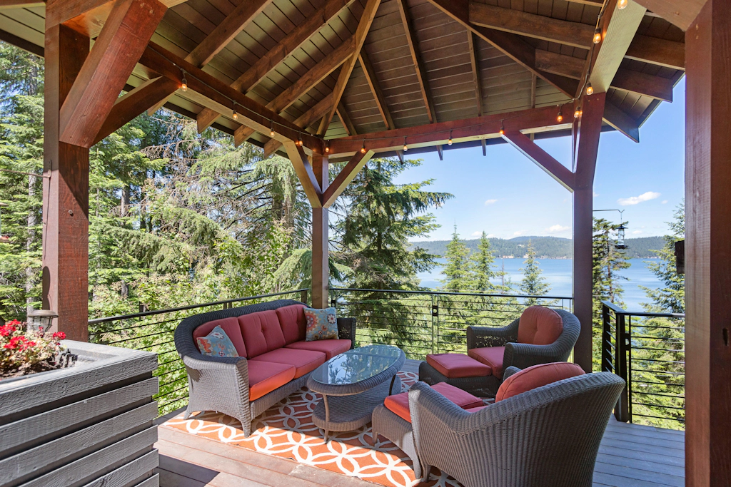 Lakeview cabin near Harrison with firepit