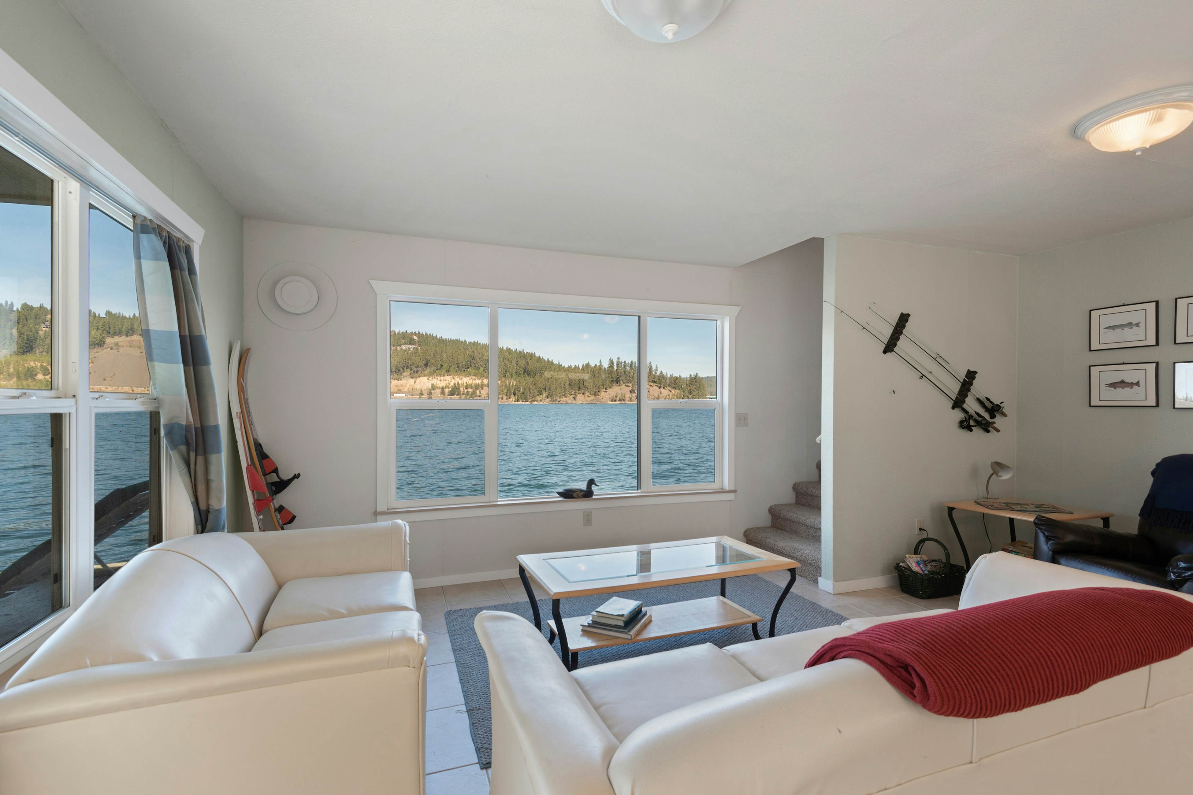 Two Lakefront Homes Retreat