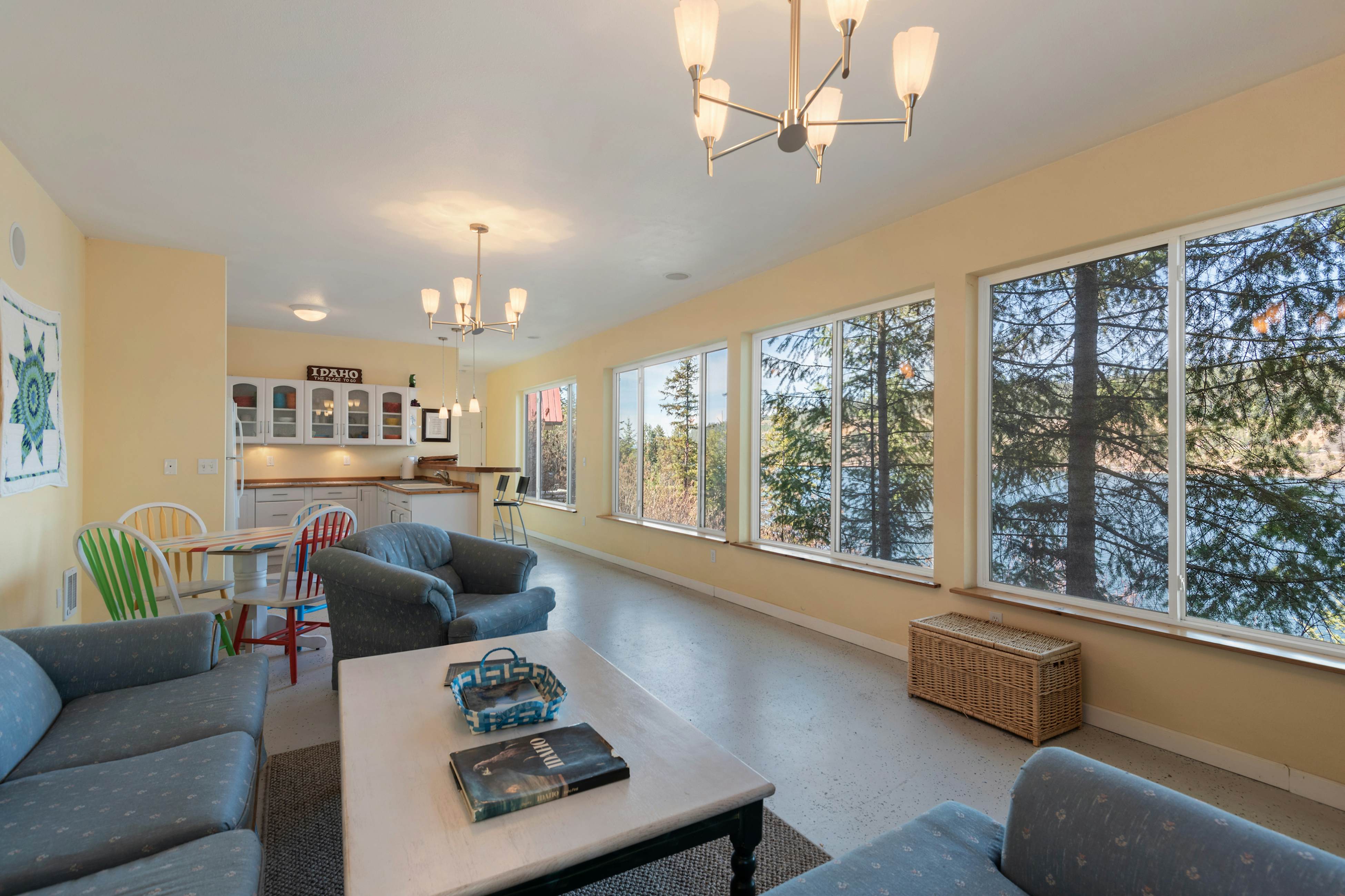 Two Lakefront Homes Retreat