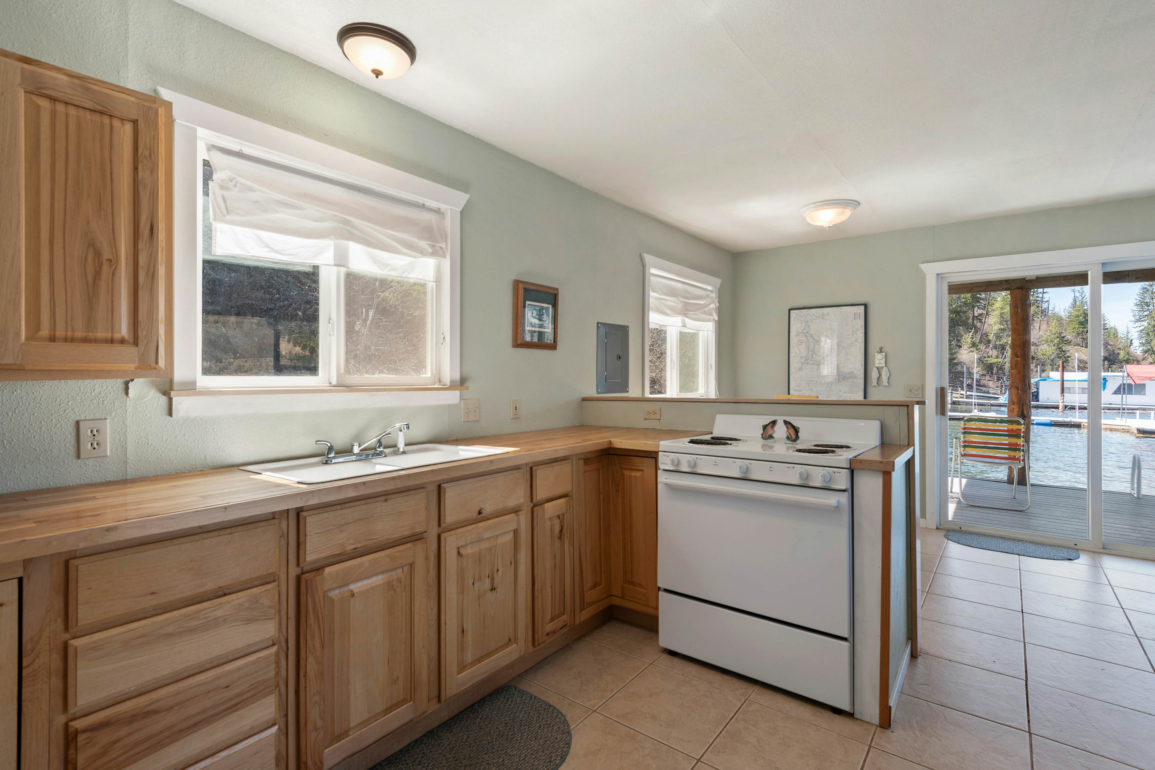 Two Lakefront Homes Retreat